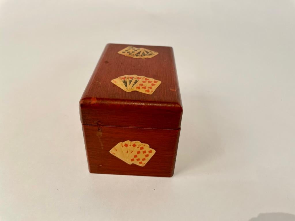 Italian Painted and Lacquered Playing Card Box, circa 1900 For Sale 7