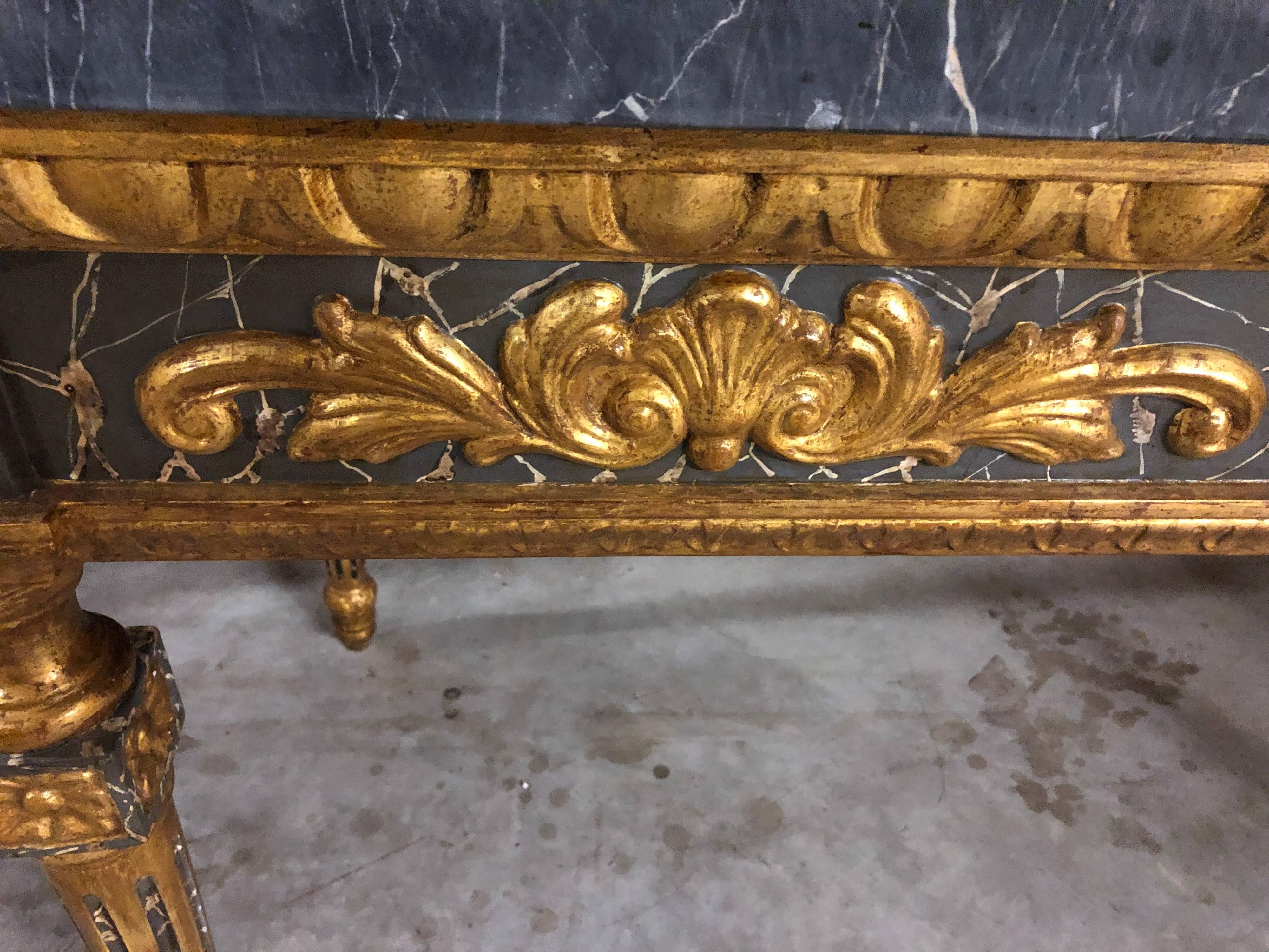 Italian Painted and Parcel-Gilt Marble Topped Centre Table In Distressed Condition In Natchez, MS