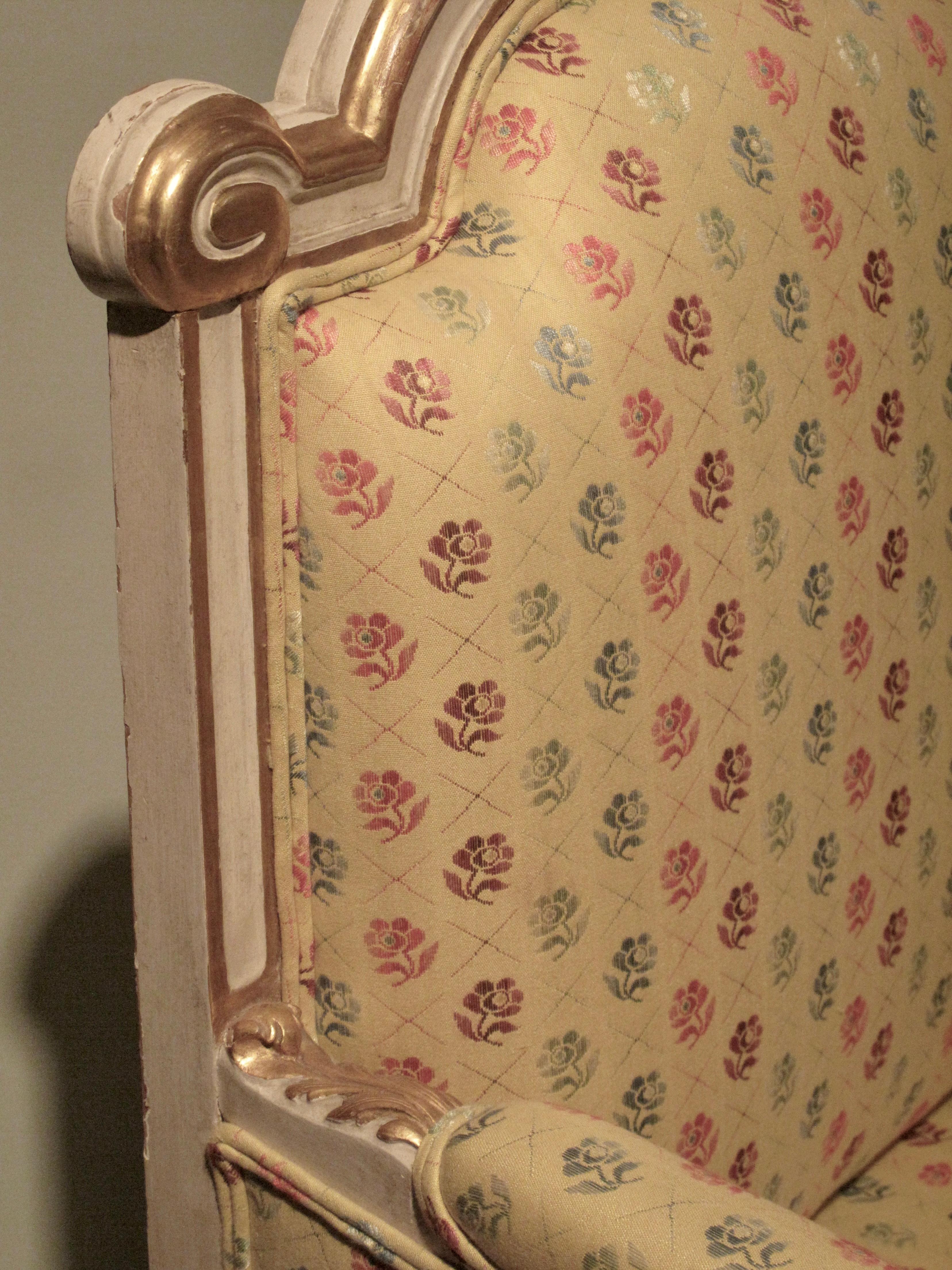 Italienischer bemalter und teilweise vergoldeter Marquise-Sessel, 19. Jahrhundert im Angebot 4