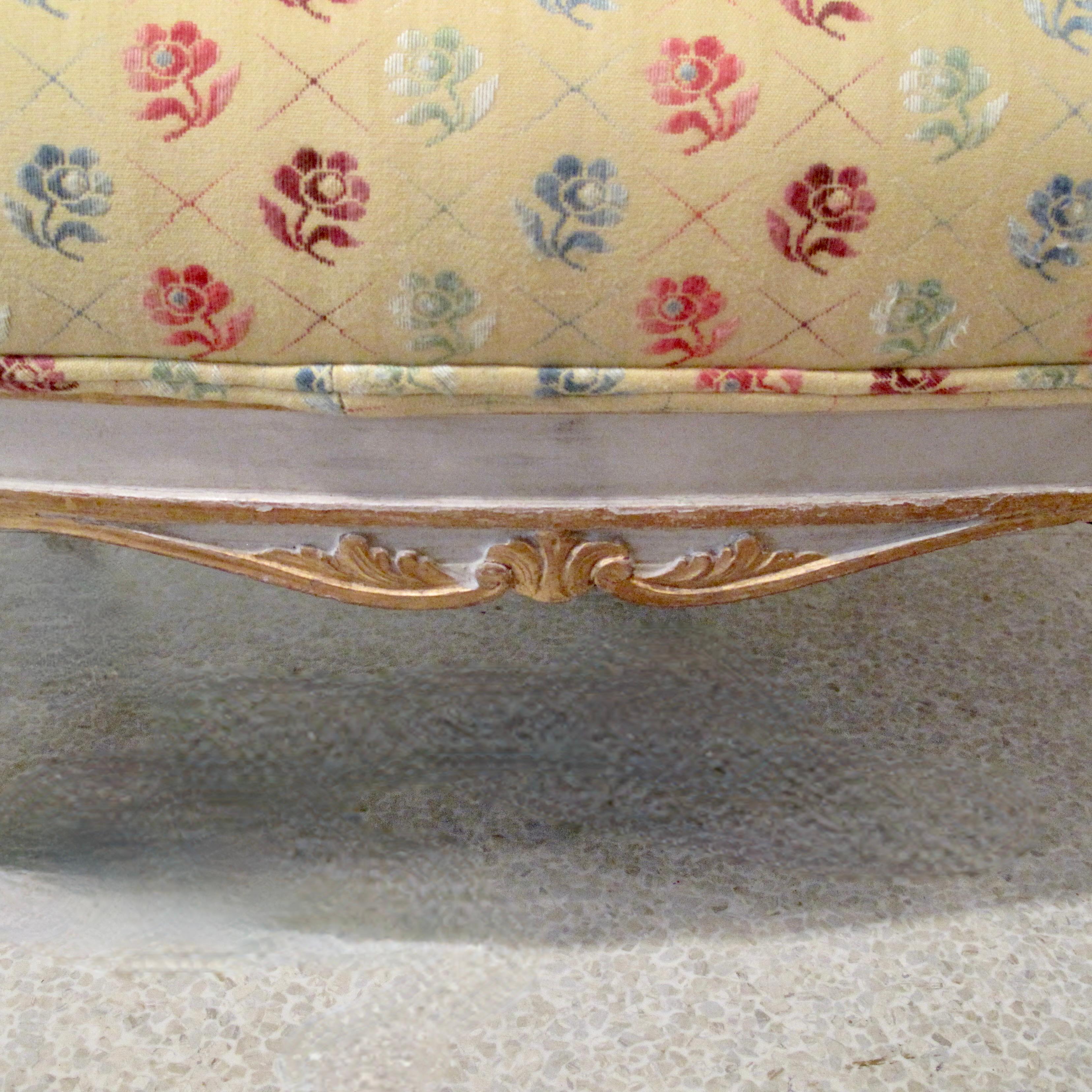Italienischer bemalter und teilweise vergoldeter Marquise-Sessel, 19. Jahrhundert im Angebot 2