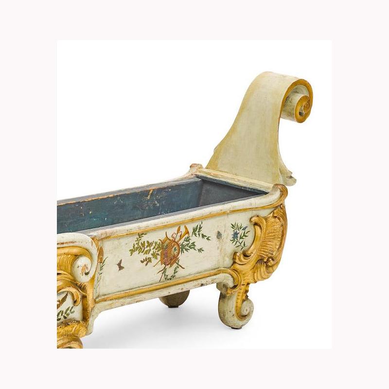 Italian Painted and Parcel-Gilt Planter, 19th Century For Sale 2