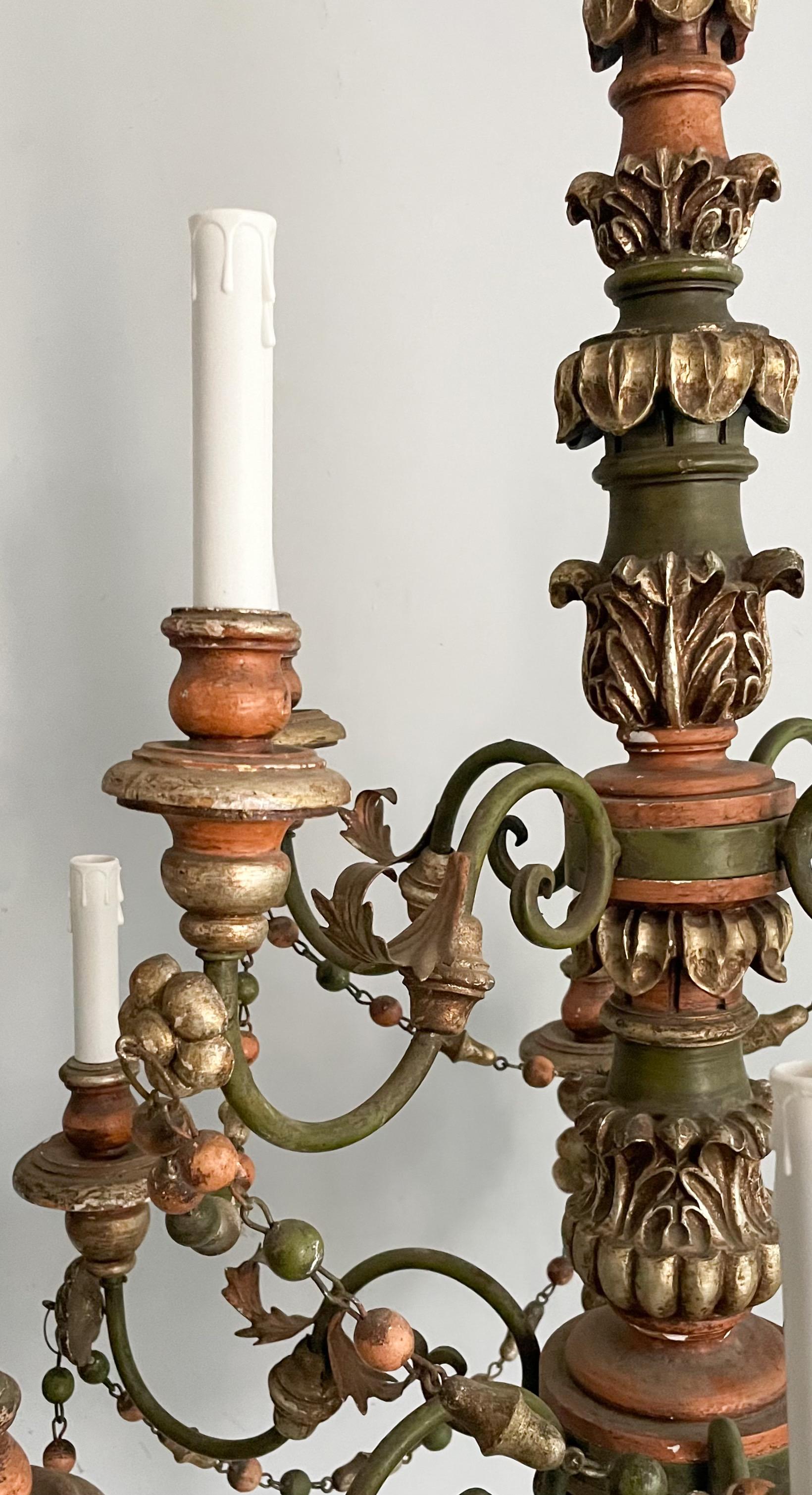 Italian Painted And Parcel-Gilt Wood Beaded Chandelier In Good Condition For Sale In Los Angeles, CA