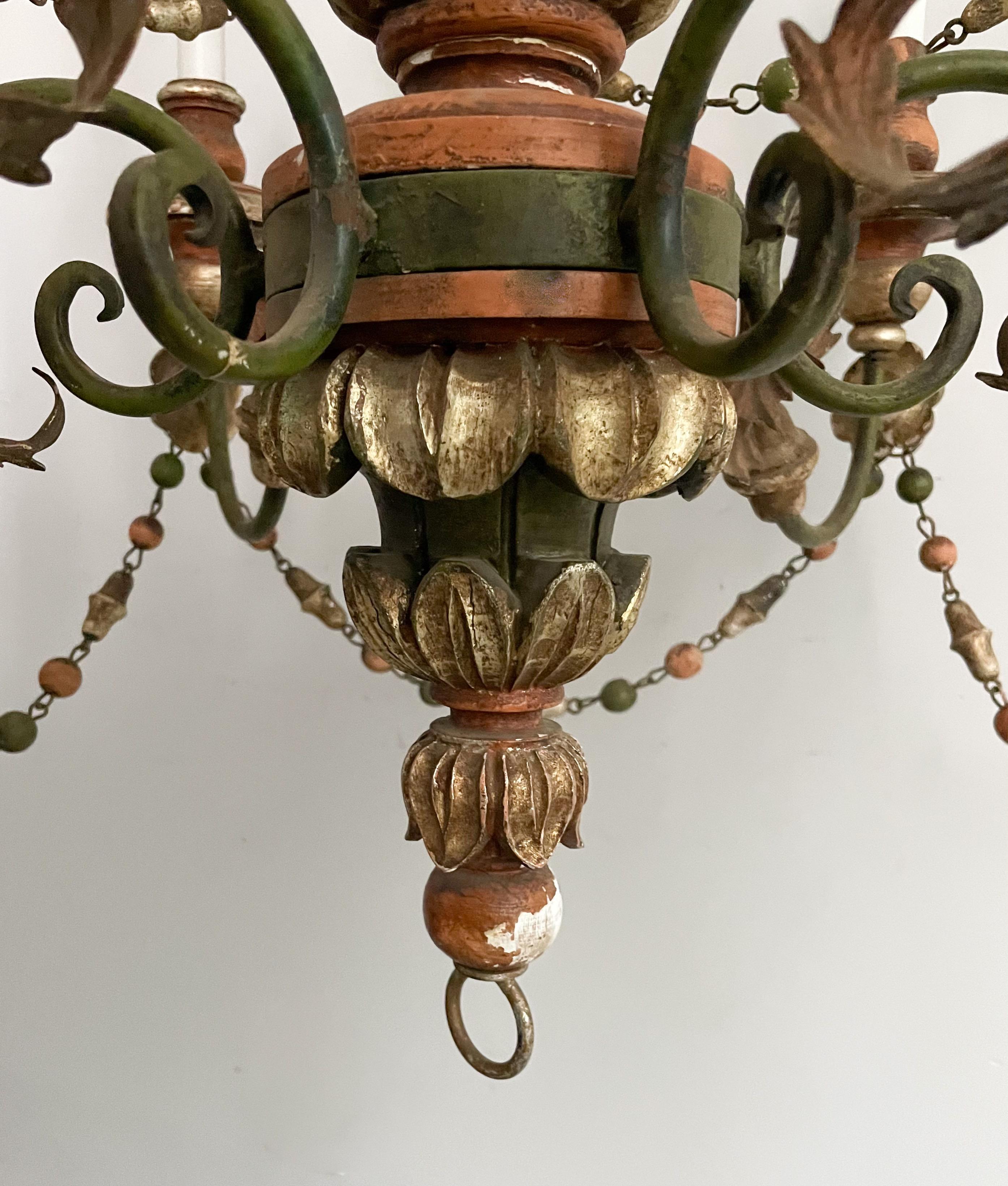 Mid-20th Century Italian Painted And Parcel-Gilt Wood Beaded Chandelier For Sale