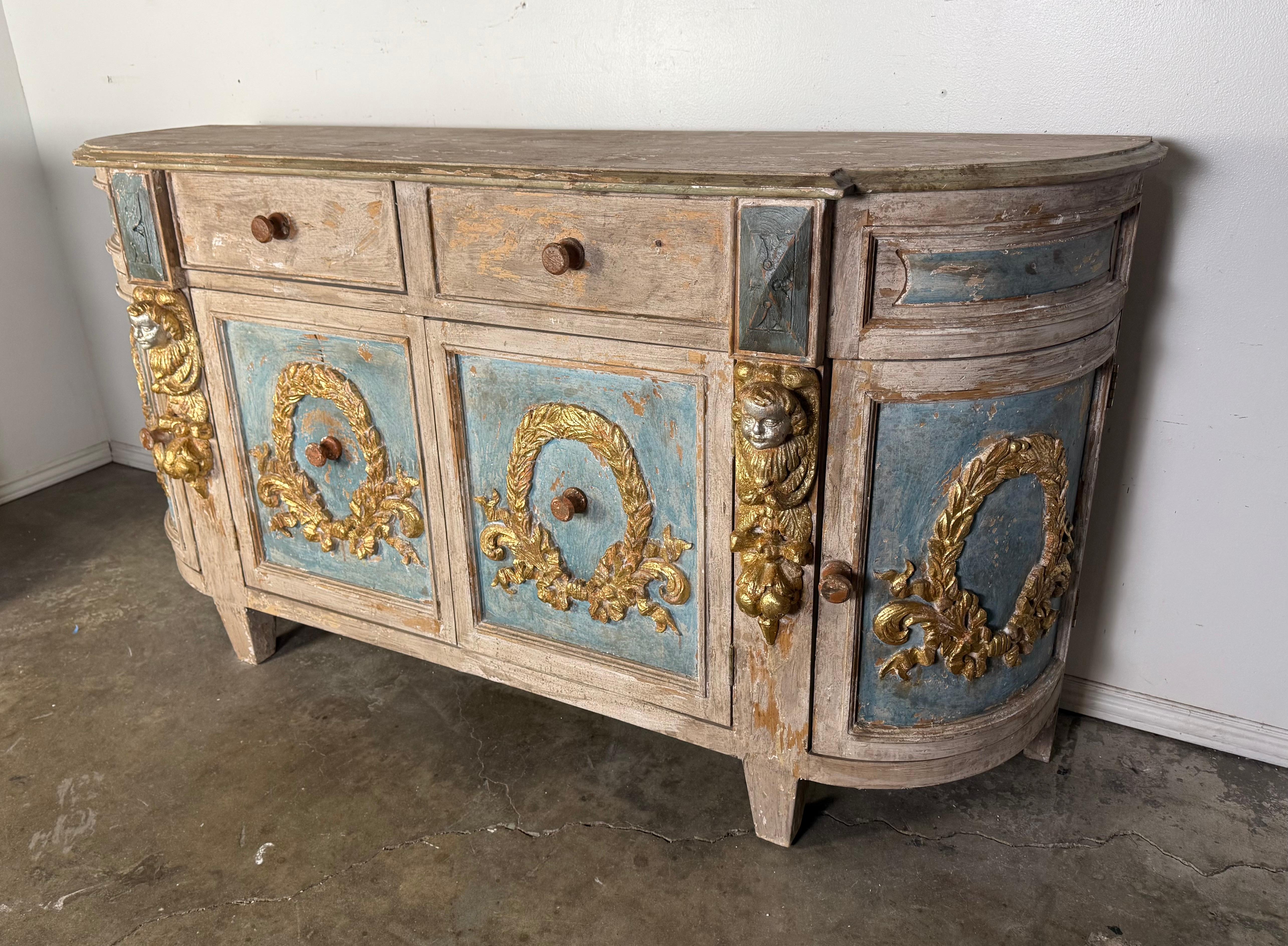 Credenza italiana in legno intagliato e dipinto con ghirlande in vendita 7