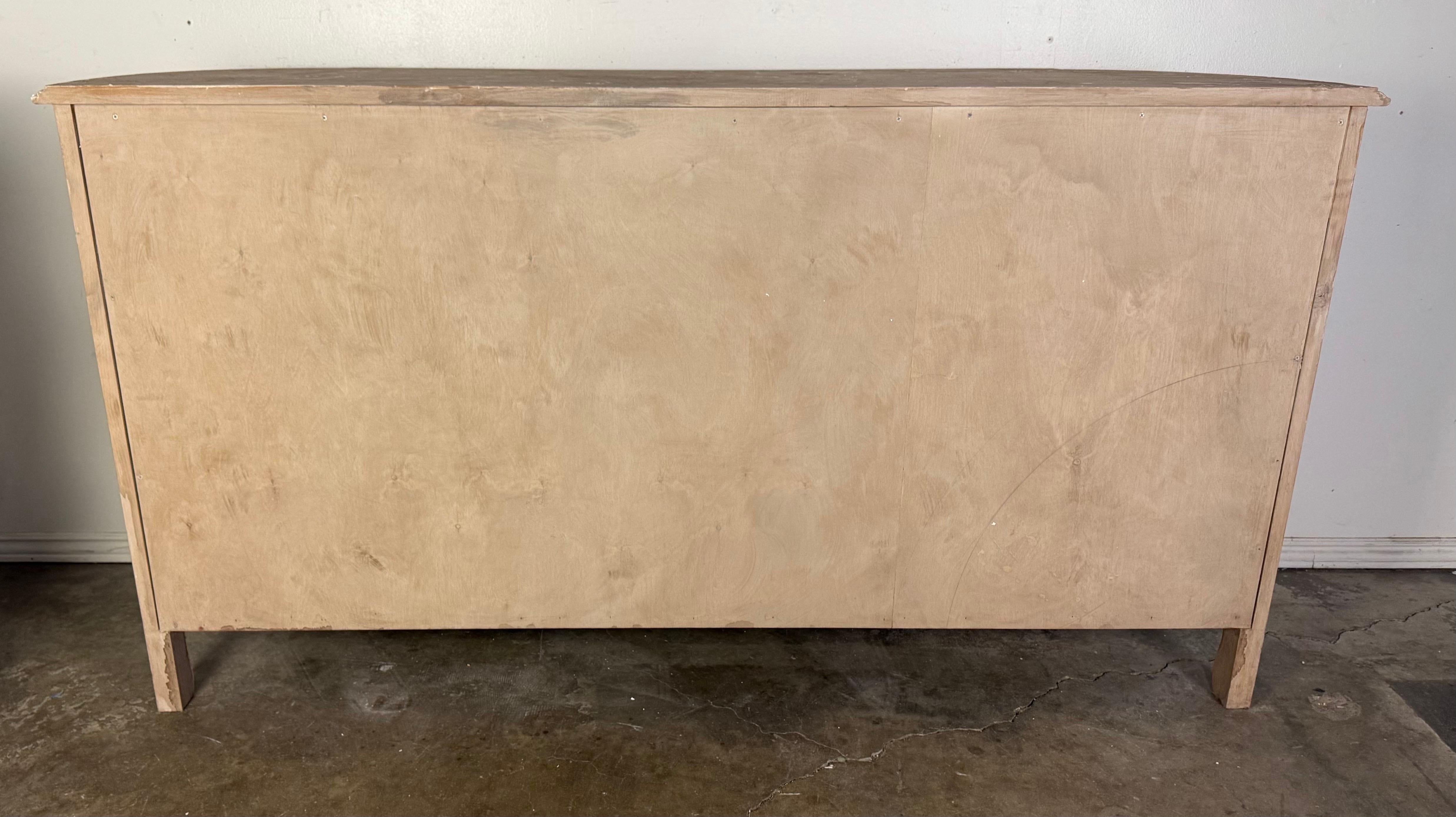 Credenza italiana in legno intagliato e dipinto con ghirlande in vendita 11