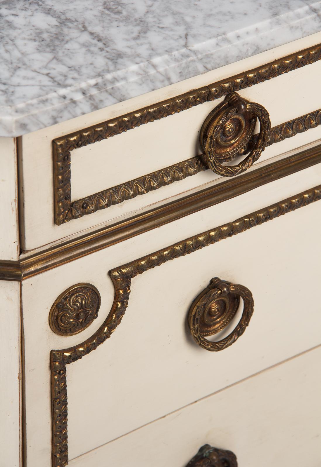 Italian Painted Chest of Drawers with Marble Top in Louis XVI Style, 1940s 1