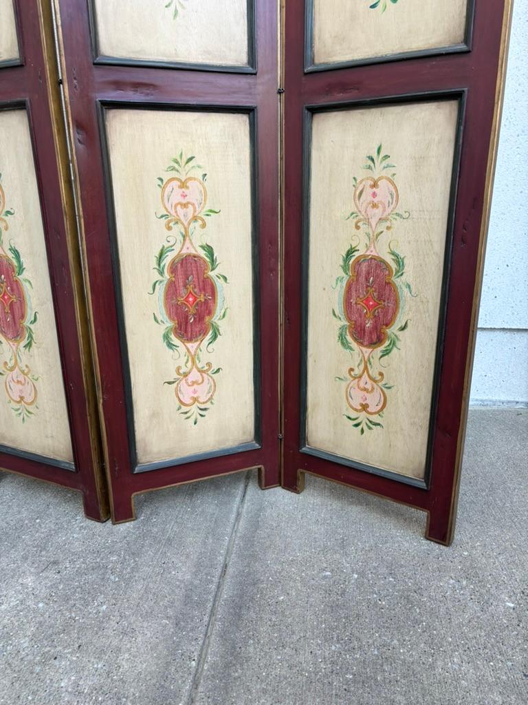 Biombo Italiano De Cuatro Paneles De Madera Pintada Con Decoración Floral en venta 2