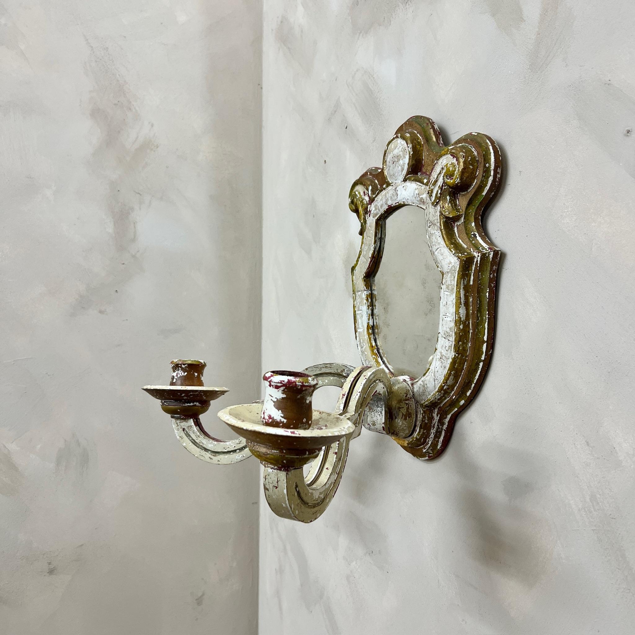 Applique italienne peinte miroir girandole en vente 8