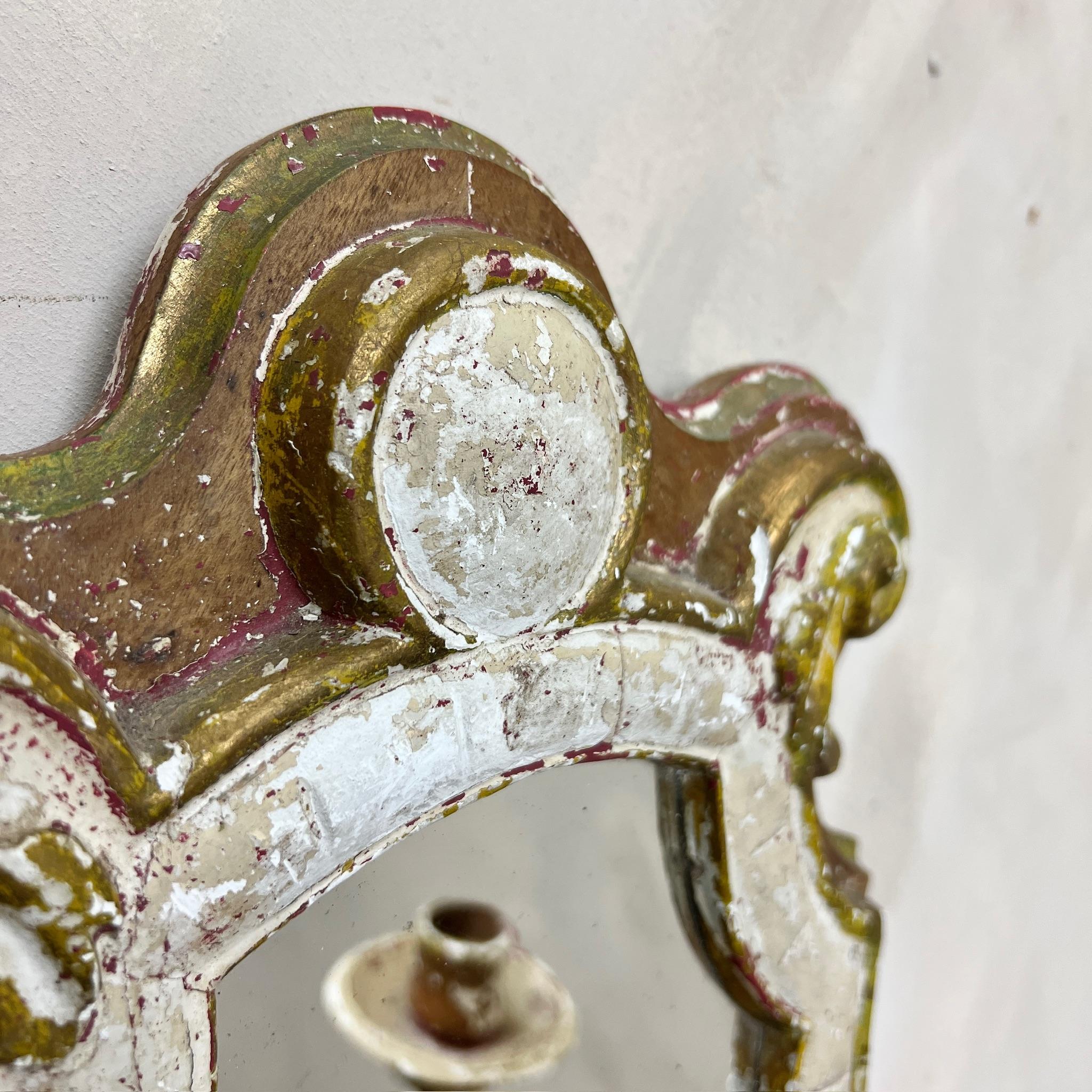 Applique italienne peinte miroir girandole en vente 1