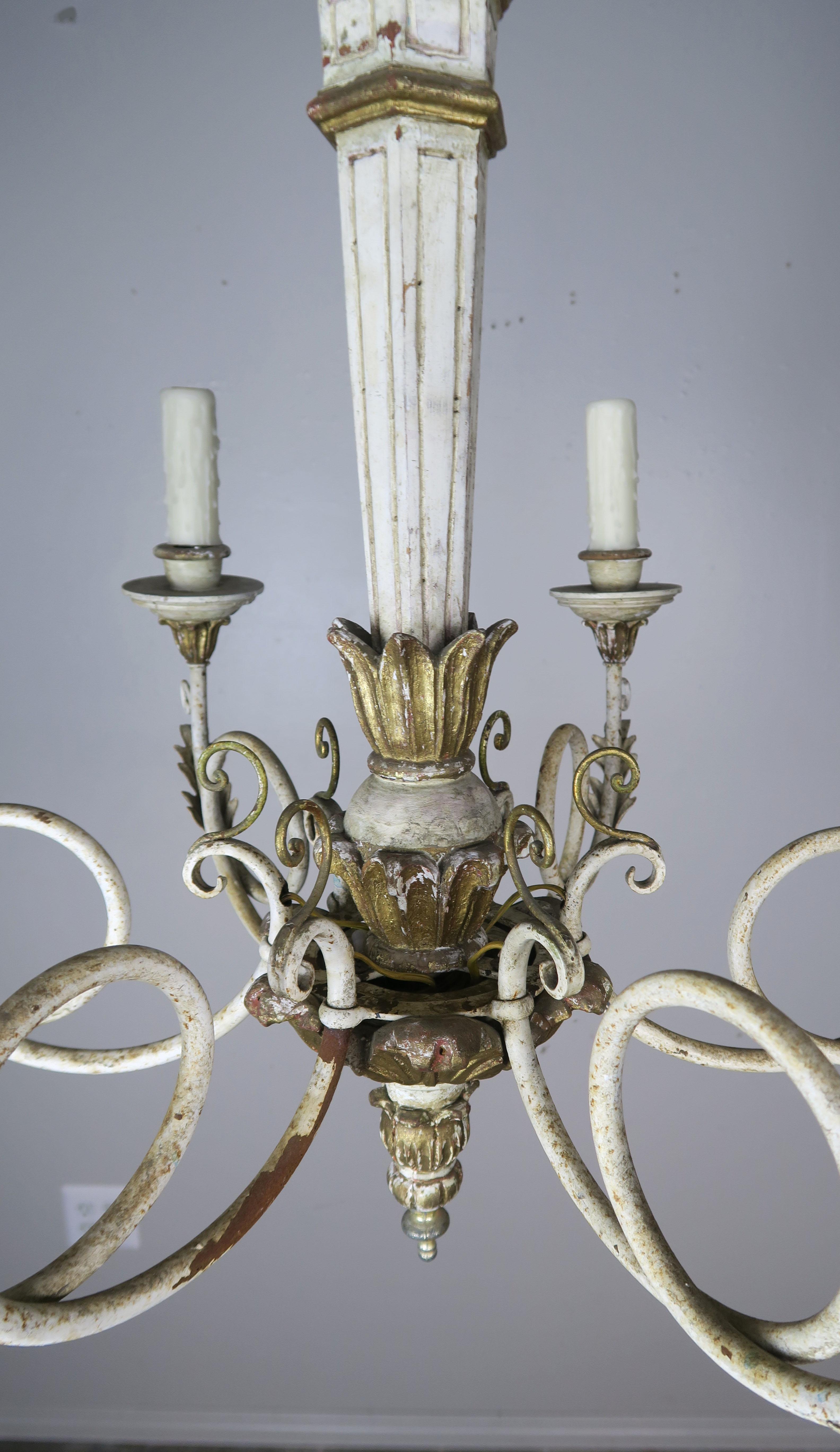 Italian Painted and Parcel-Gilt Neoclassical Style Chandelier 1