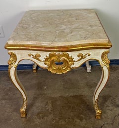 Mesa Italiana Pintada y Dorada con Tapa de Mármol