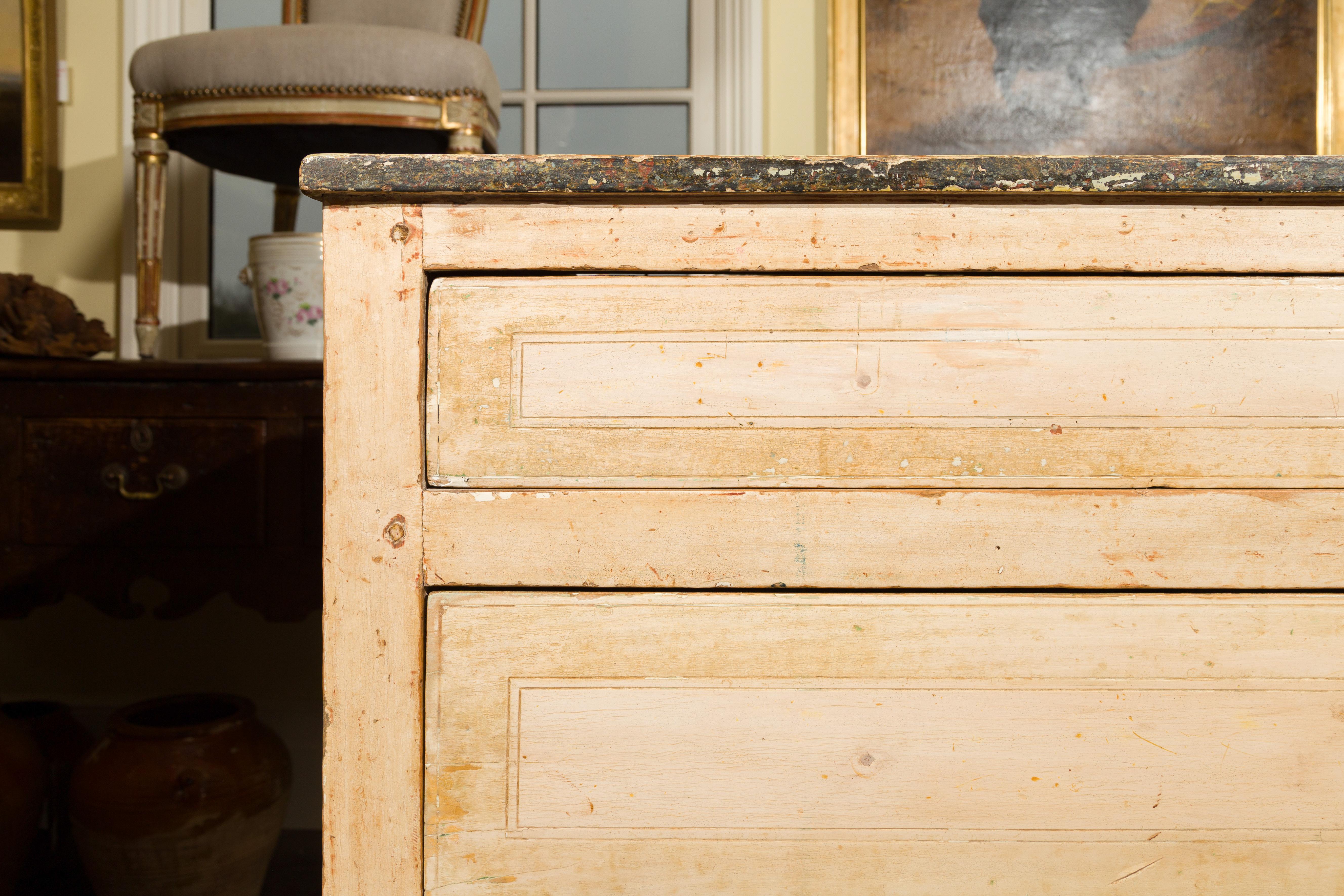 Italian Painted Wood Three-Drawer Commode with Tapered Legs, circa 1800 In Good Condition In Atlanta, GA