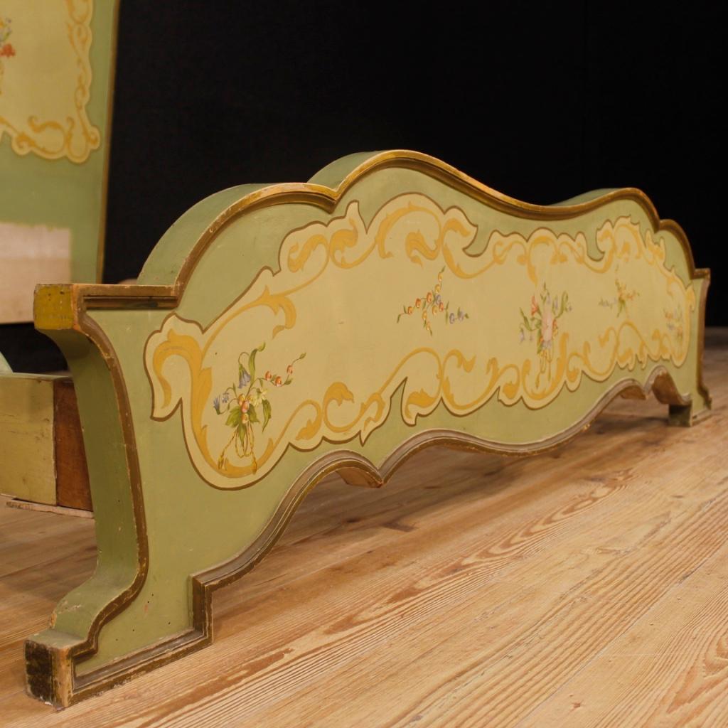 Italian Painted Wooden Double Bed in Art Nouveau Style from 20th Century In Good Condition In Vicoforte, Piedmont