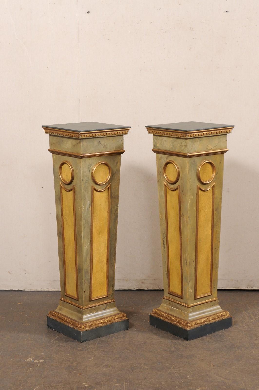 Paire de colonnes italiennes du milieu du siècle, 3,75 pieds de haut en vente 5
