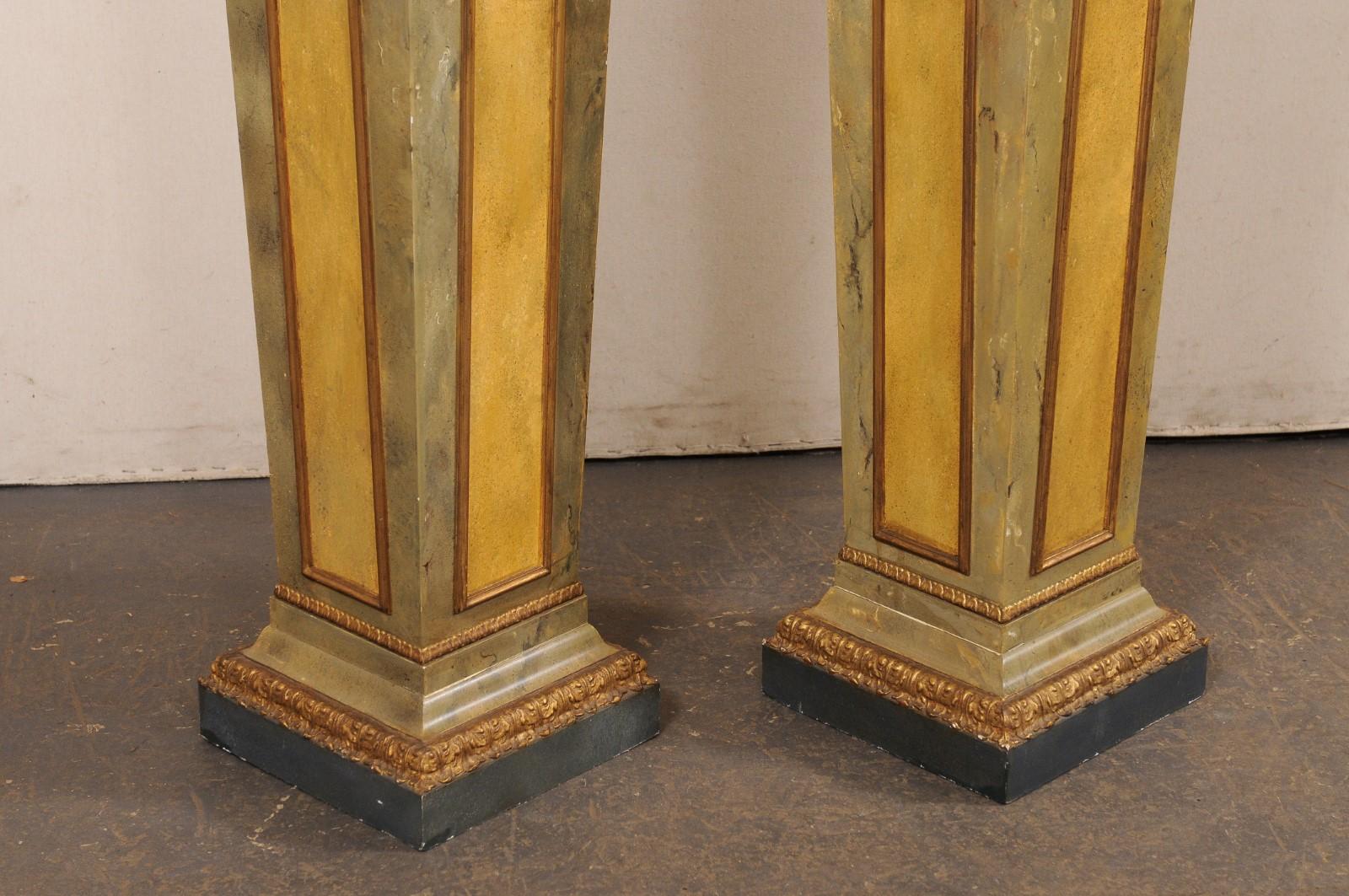 Paire de colonnes italiennes du milieu du siècle, 3,75 pieds de haut en vente 7