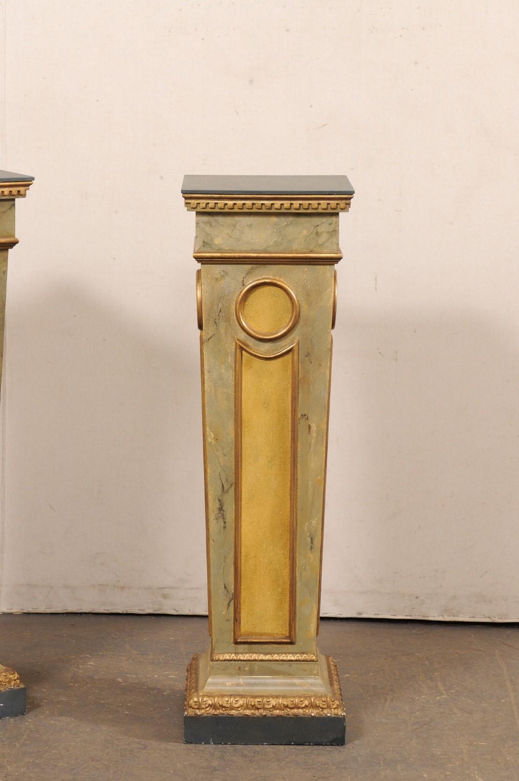 20ième siècle Paire de colonnes italiennes du milieu du siècle, 3,75 pieds de haut en vente