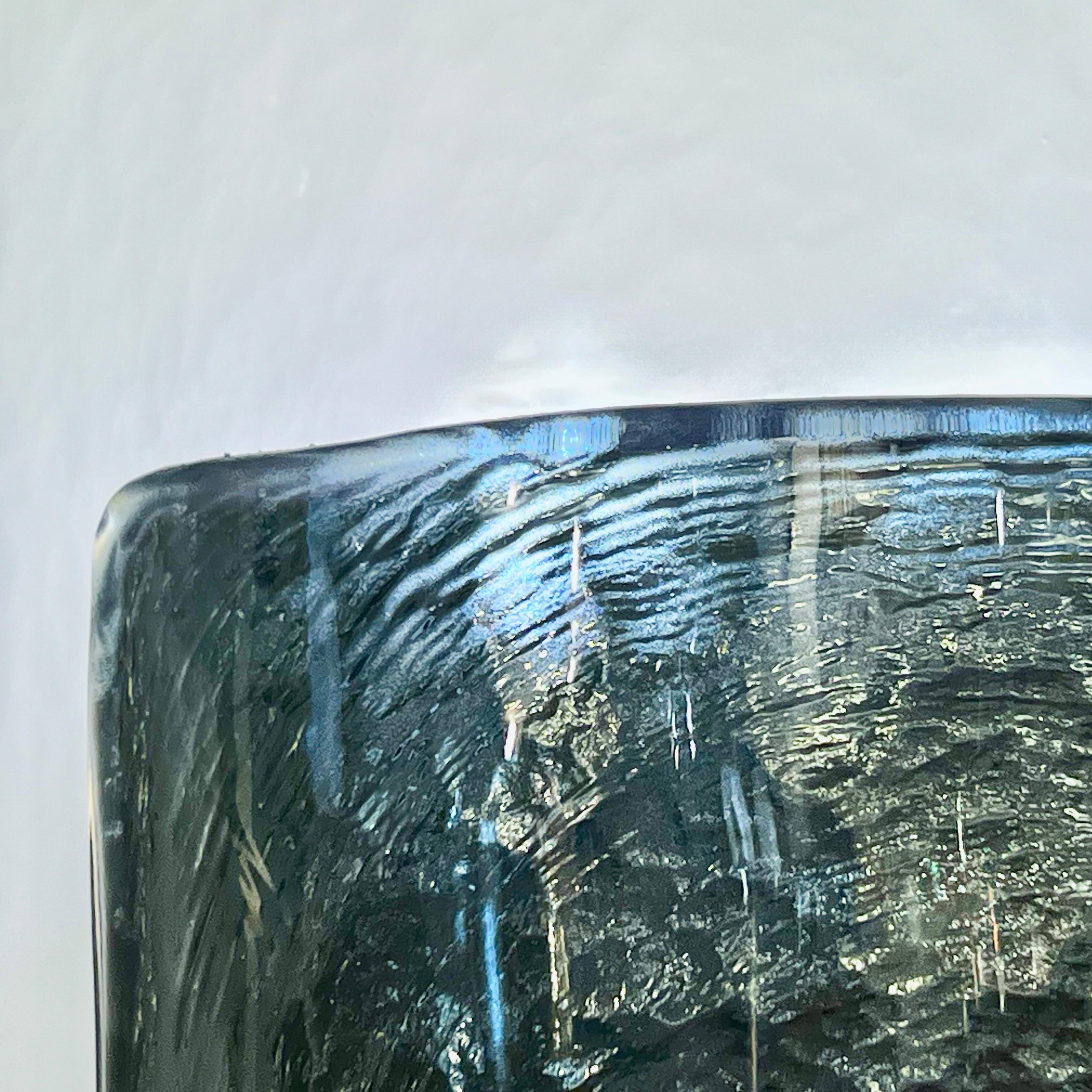Italienische Paar Moderne gebogene Aqua Silber Blau Textur Murano Glas Grafik Wandleuchten im Angebot 2