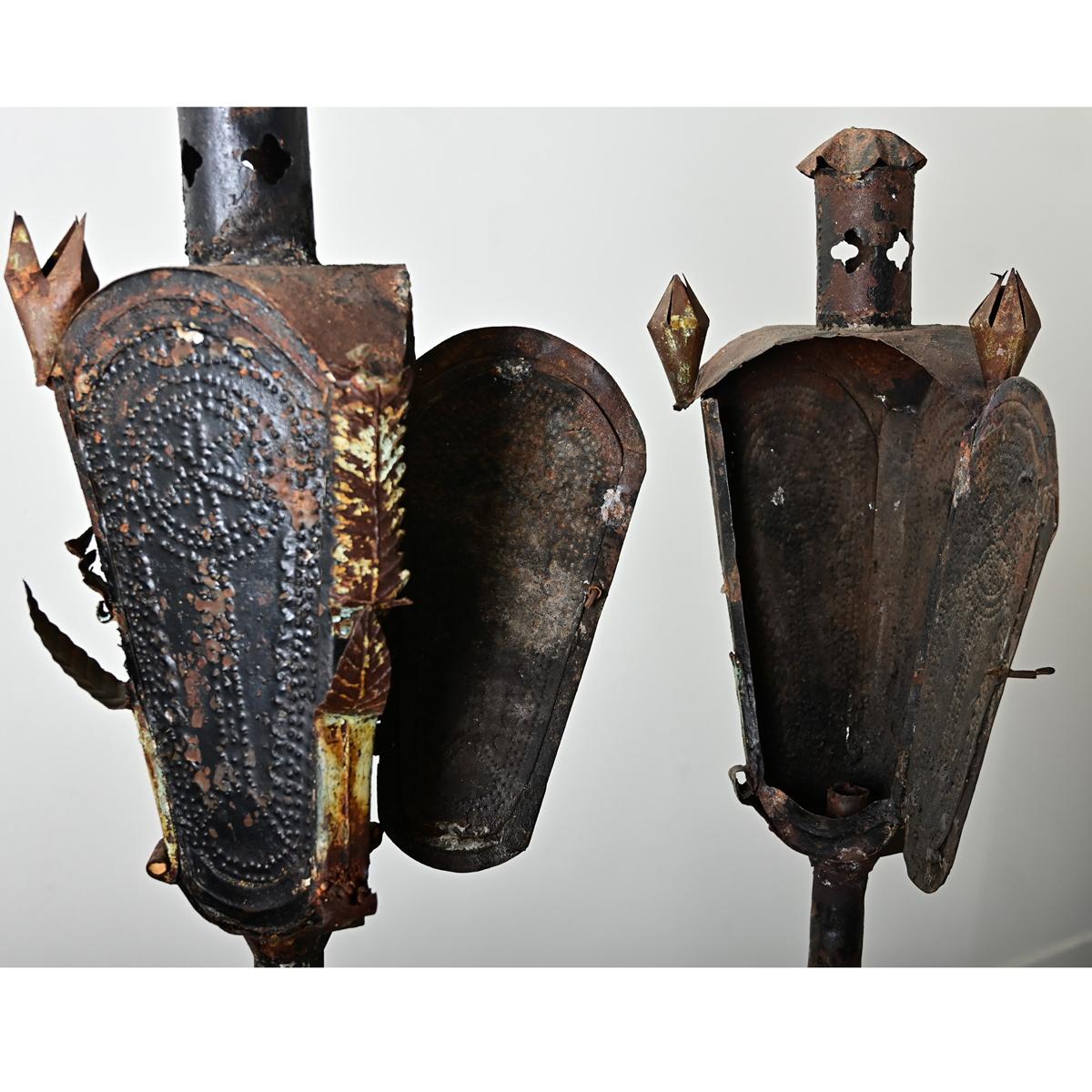 Pareja italiana de antorchas de incienso religioso del siglo XVIII Gótico en venta