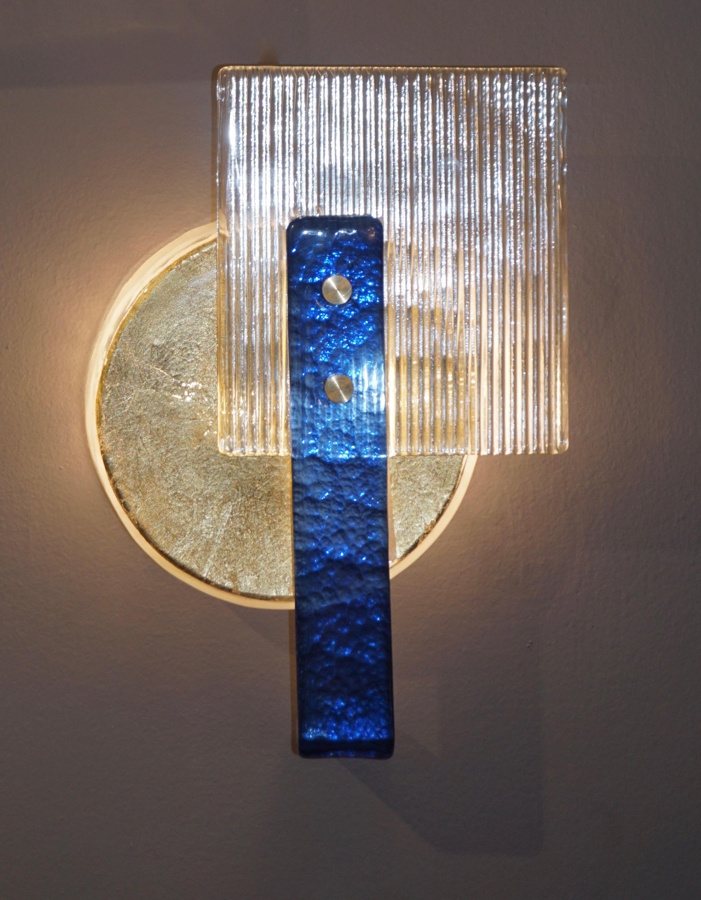 Paar abstrakte moderne italienische Wandleuchter aus Gold-Saphir- und Kristall-Muranoglas im Angebot 3