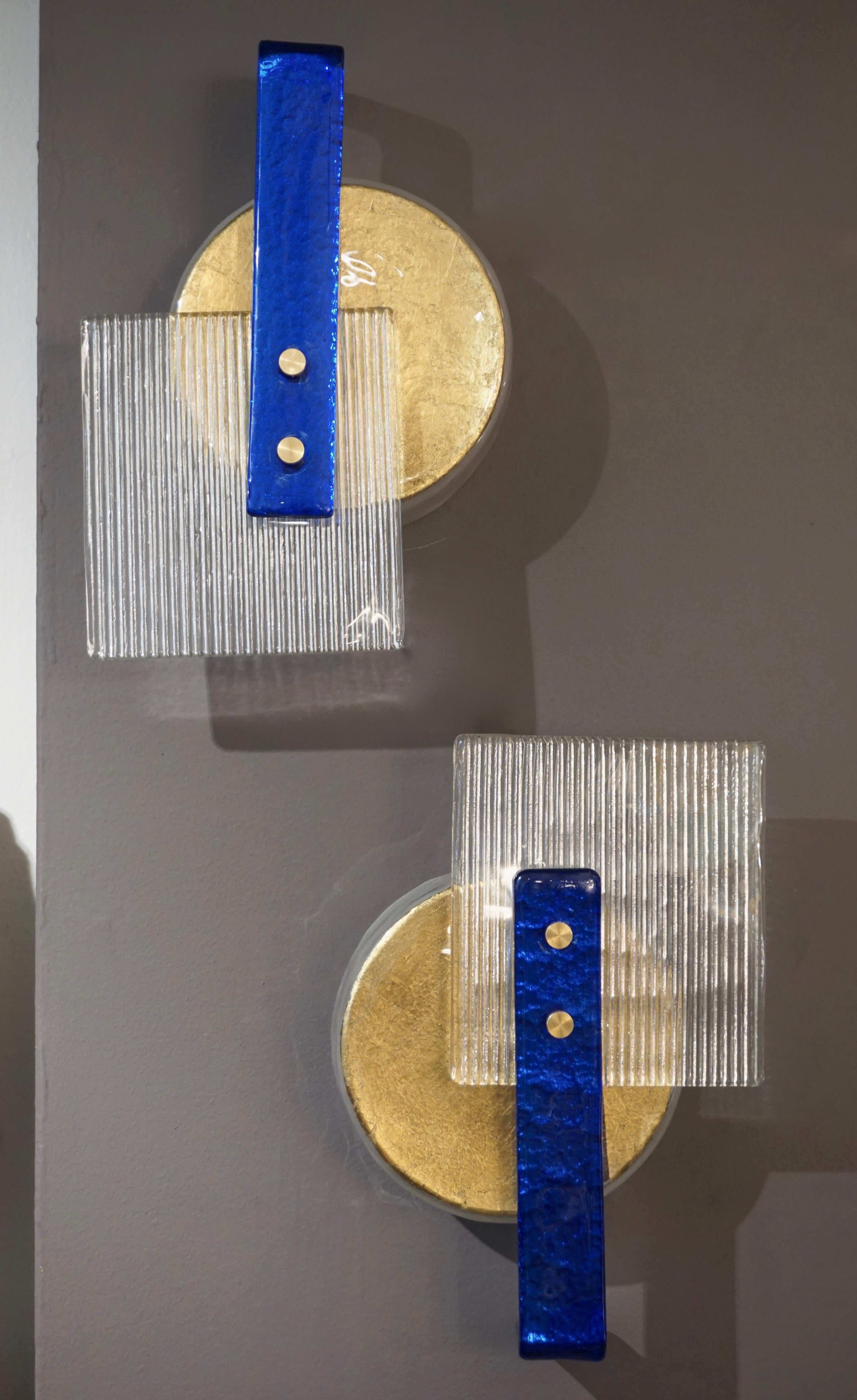 Organique Paire d'appliques modernes abstraites italiennes en verre de Murano en or, saphir et cristal en vente