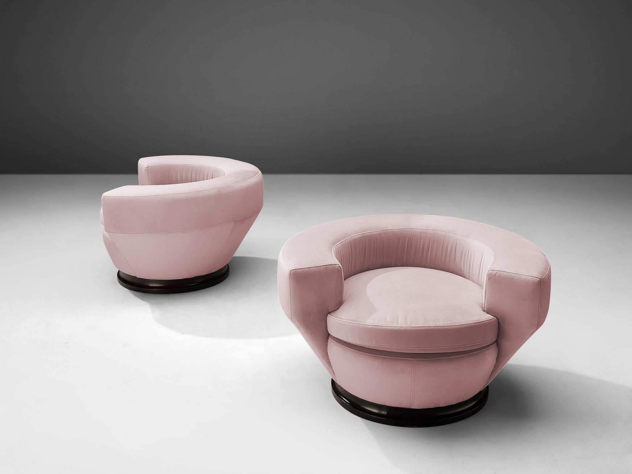 Italian Pair of Armchairs in Pink Upholstery  For Sale 2
