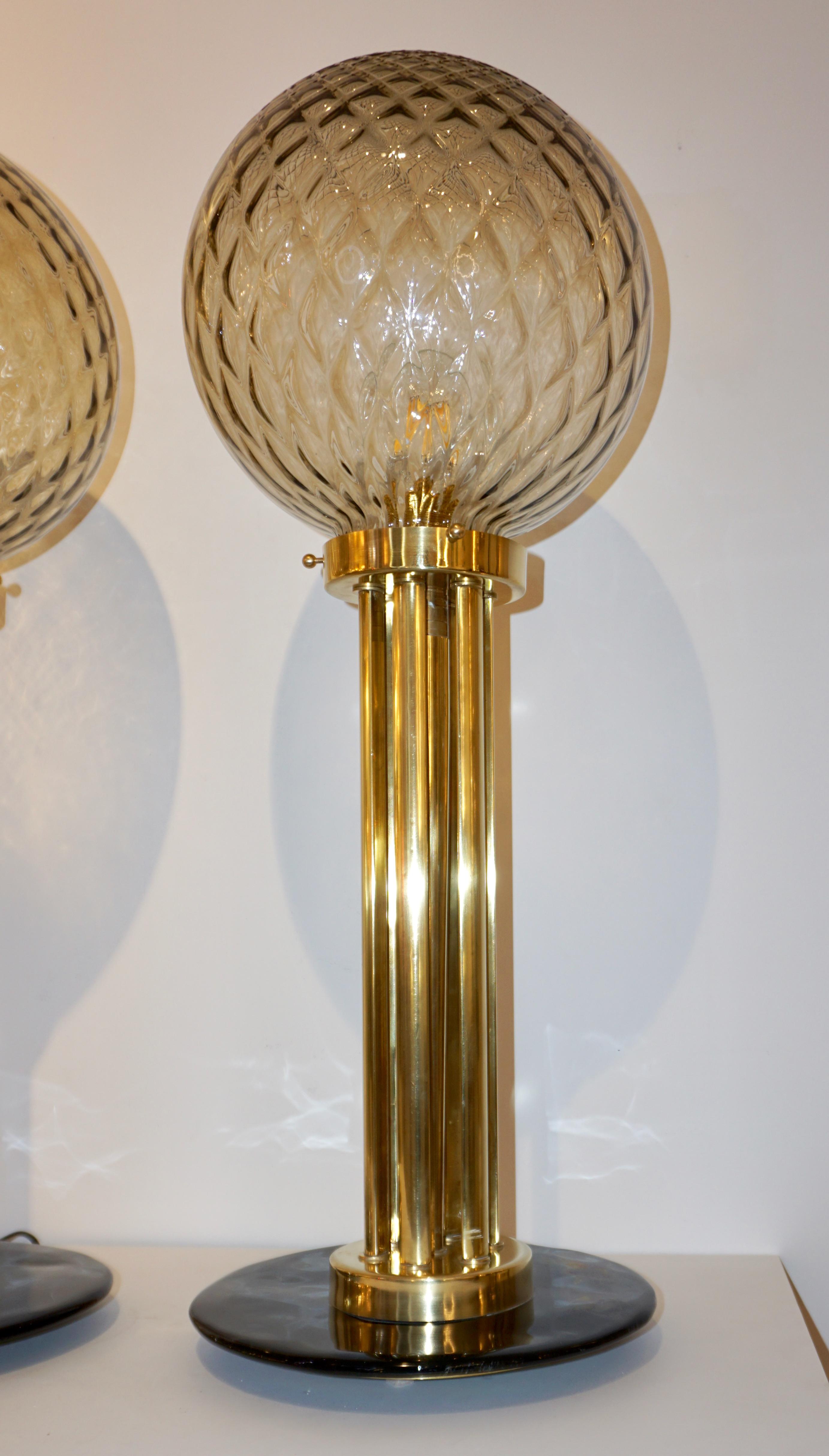 Italian Pair of Art Deco Design Amber Gold and Black Murano Glass Brass Lamps 5