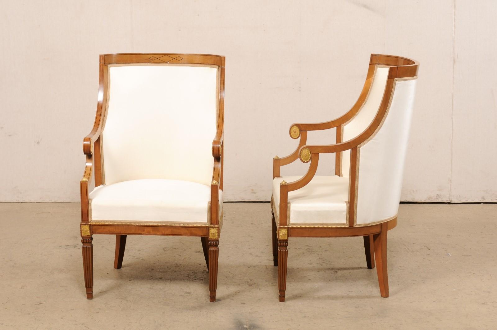 Italian Pair of Barrel-Back Carved-Wood & Upholstered Armchairs Mid-20th Century For Sale 6