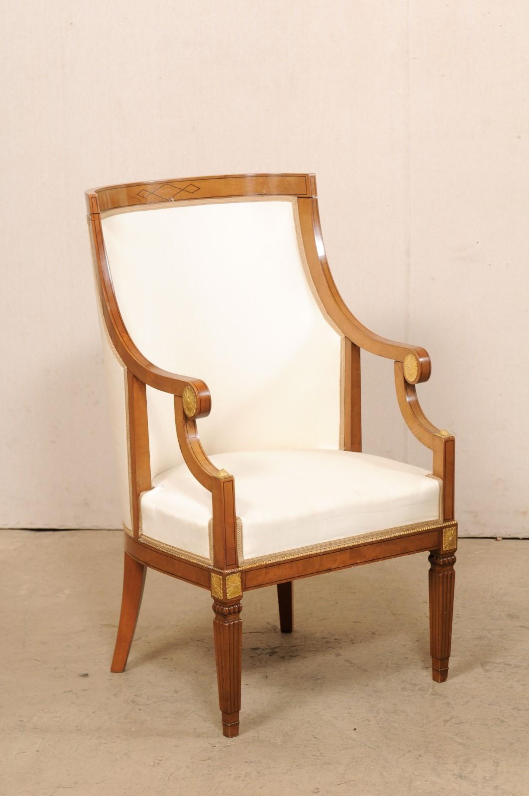 Italian Pair of Barrel-Back Carved-Wood & Upholstered Armchairs Mid-20th Century In Good Condition For Sale In Atlanta, GA