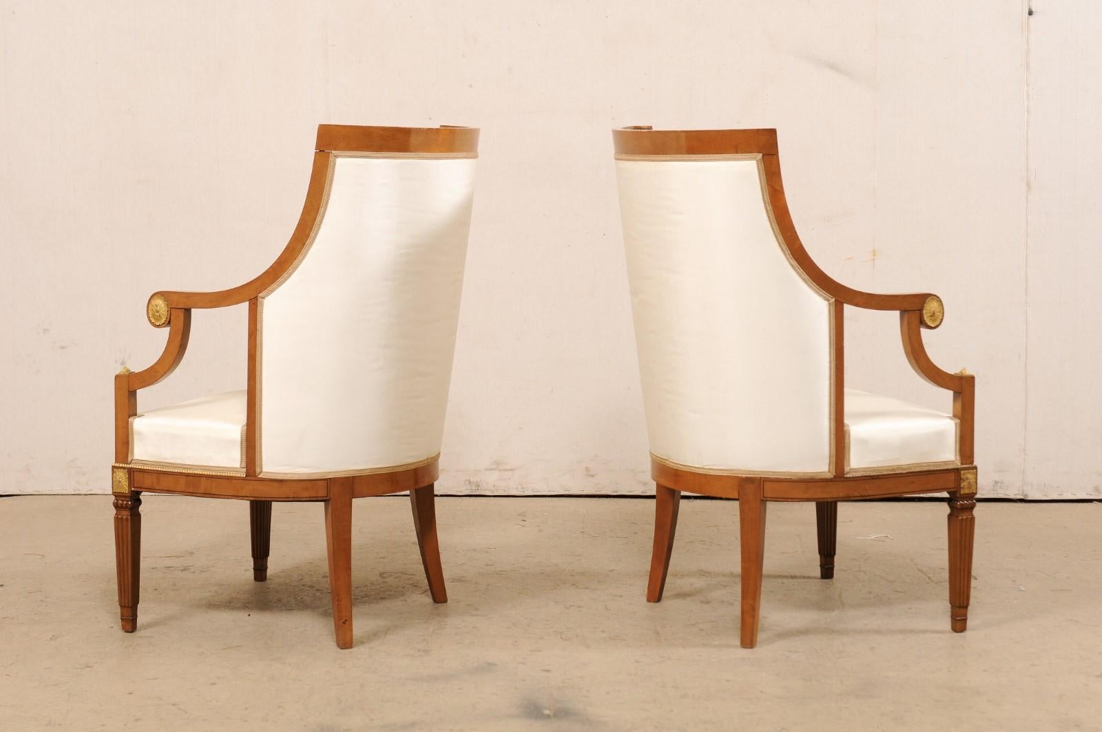 Italian Pair of Barrel-Back Carved-Wood & Upholstered Armchairs Mid-20th Century For Sale 5