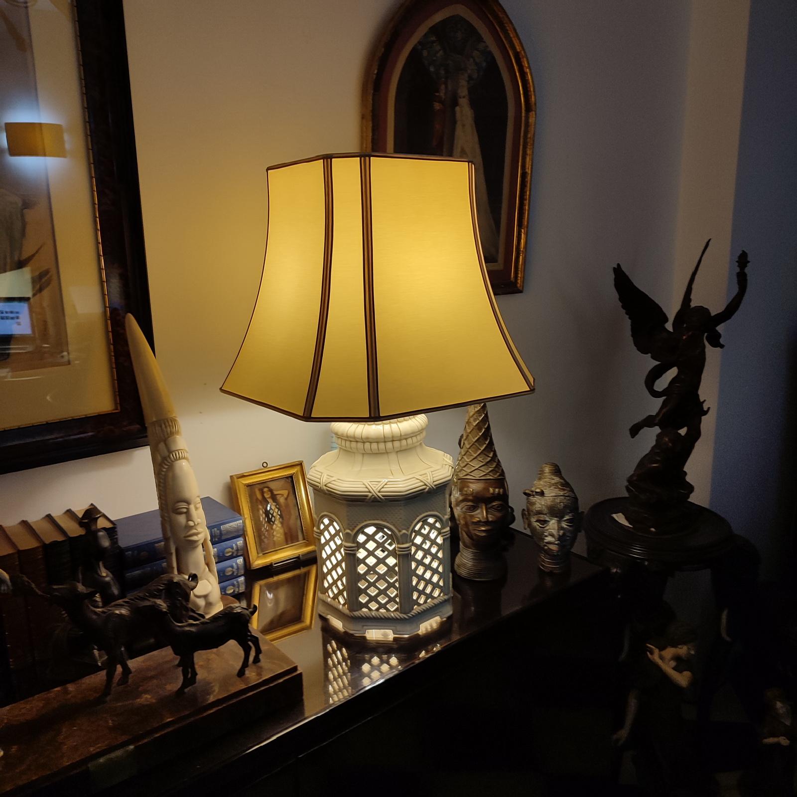 Coppia di lampade da tavolo in ceramica italiana, terracotta smaltata avorio, anni '70 in vendita 7