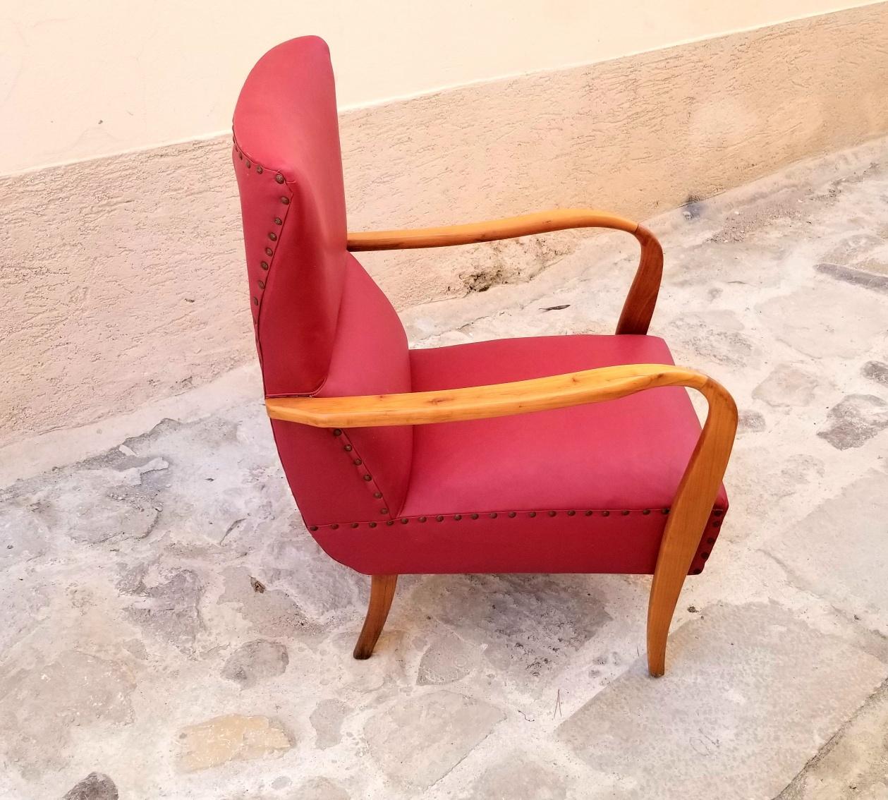 Mid-Century Modern Italian Pair of Chairs For Sale