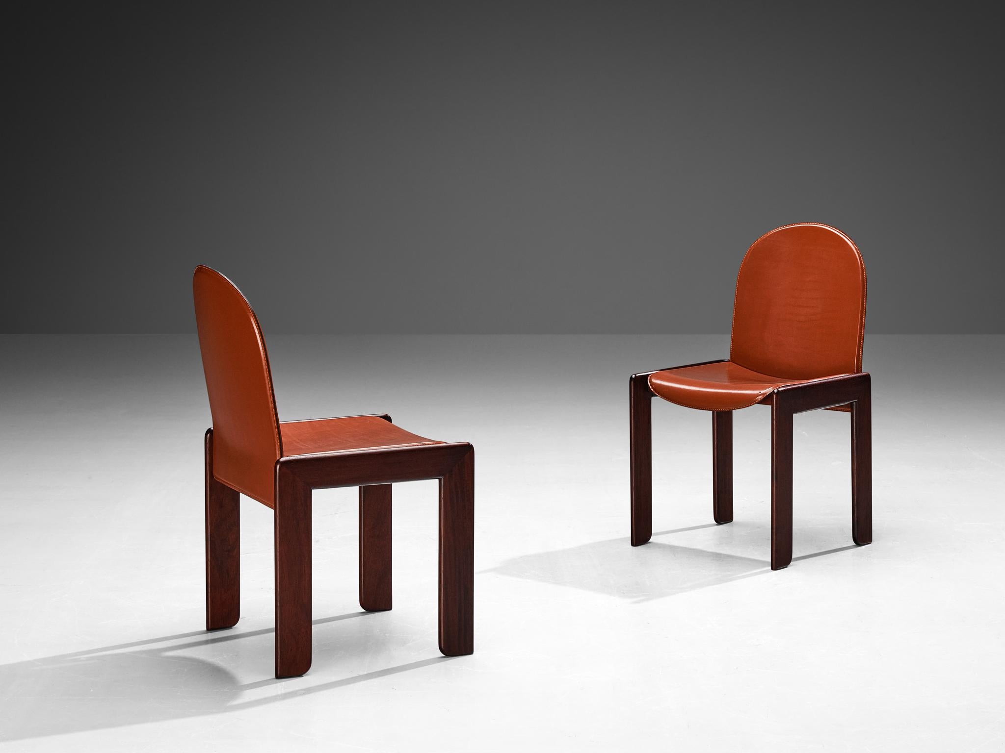 Italienisches Paar Stühle aus rotem Sattelleder und gebeiztem Holz im Angebot 2