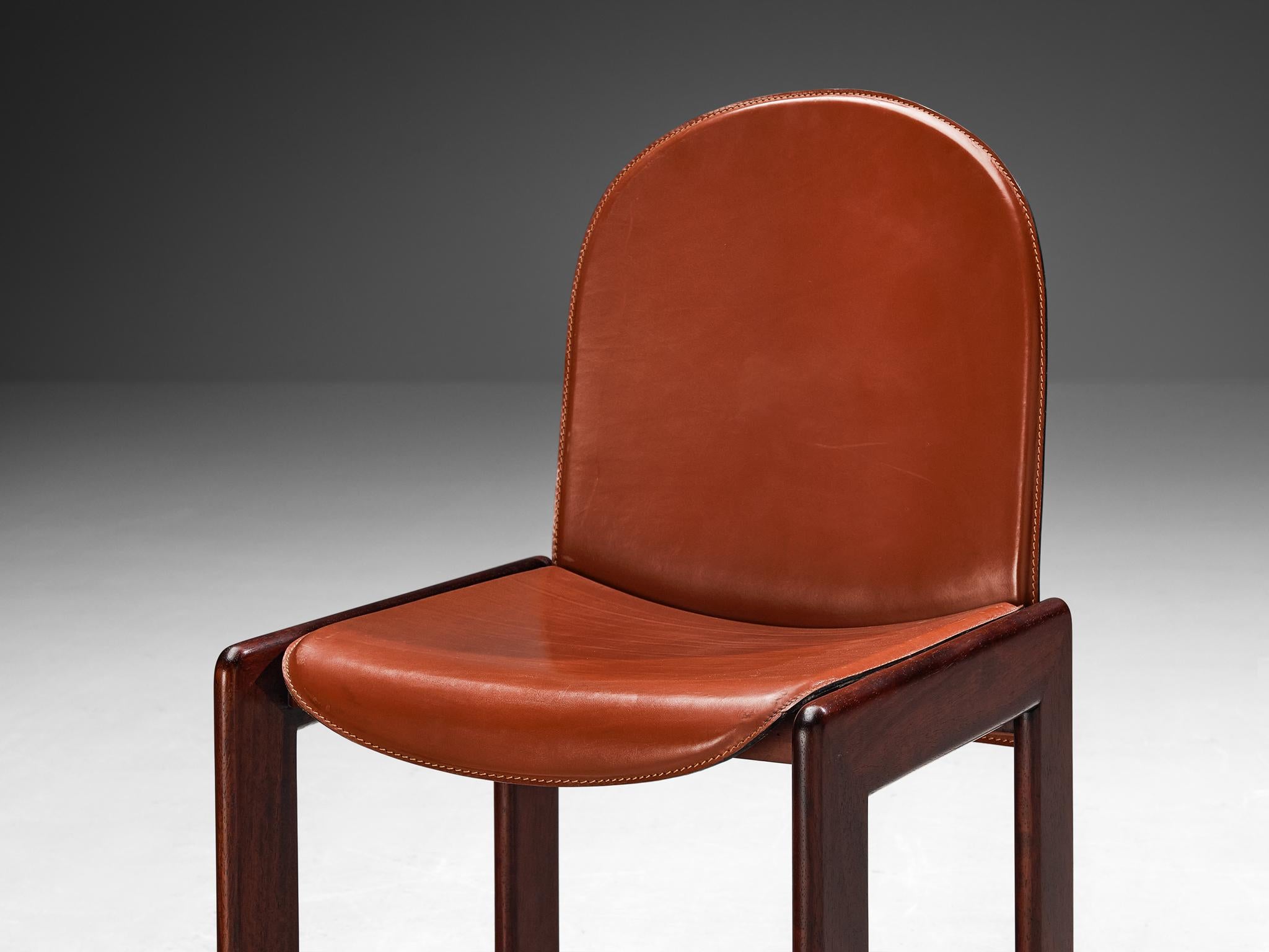 Italienisches Paar Stühle aus rotem Sattelleder und gebeiztem Holz im Angebot 3