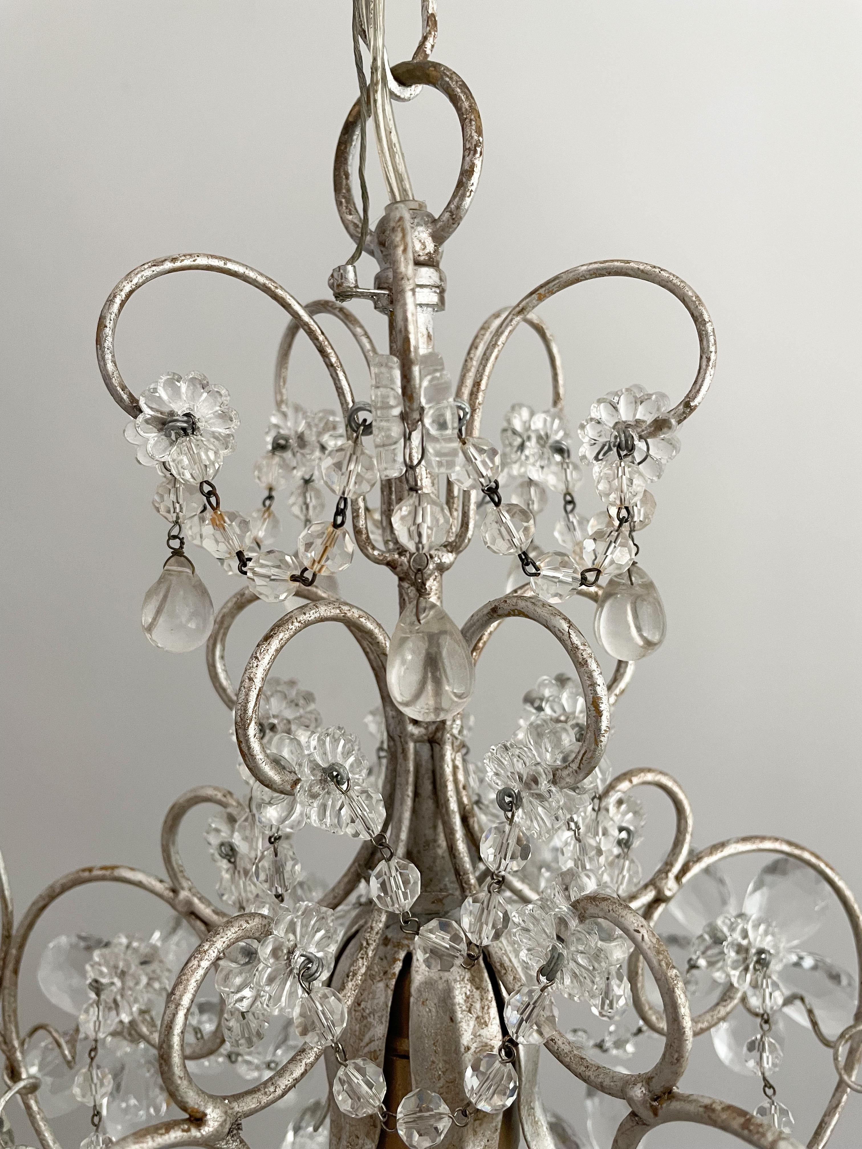 Italian Pair of Crystal Beaded Chandeliers In Good Condition For Sale In Los Angeles, CA