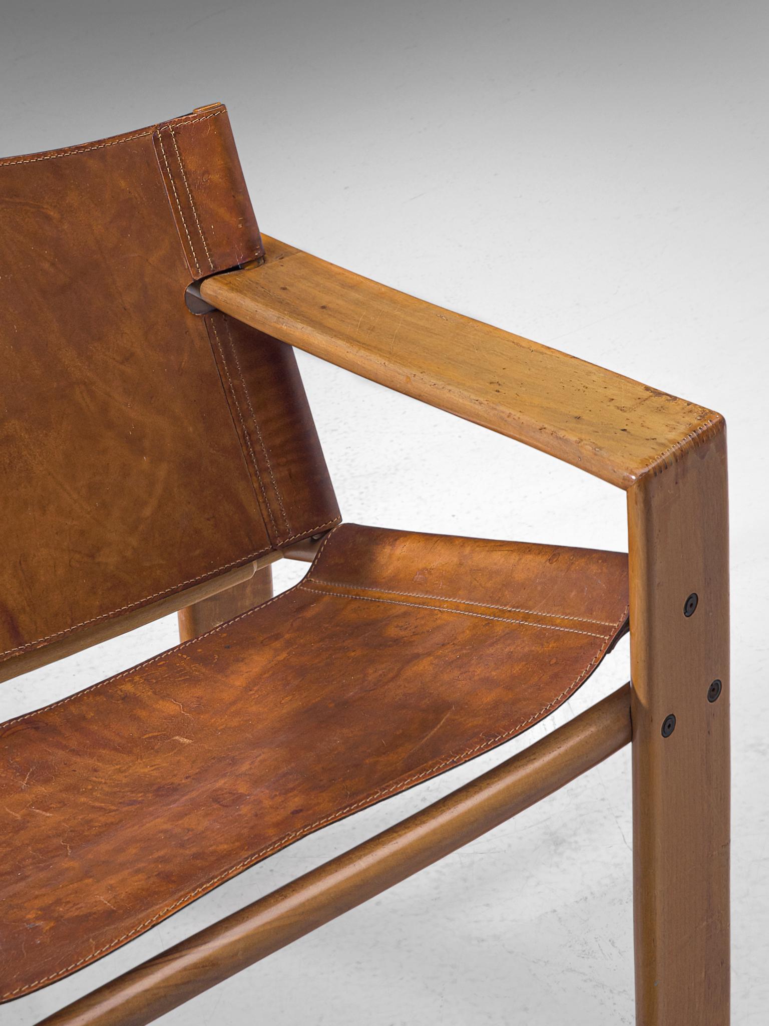 Italian Pair of Cubist Armchairs in Cognac Leather and Elm by Tarcisio Colzani 3