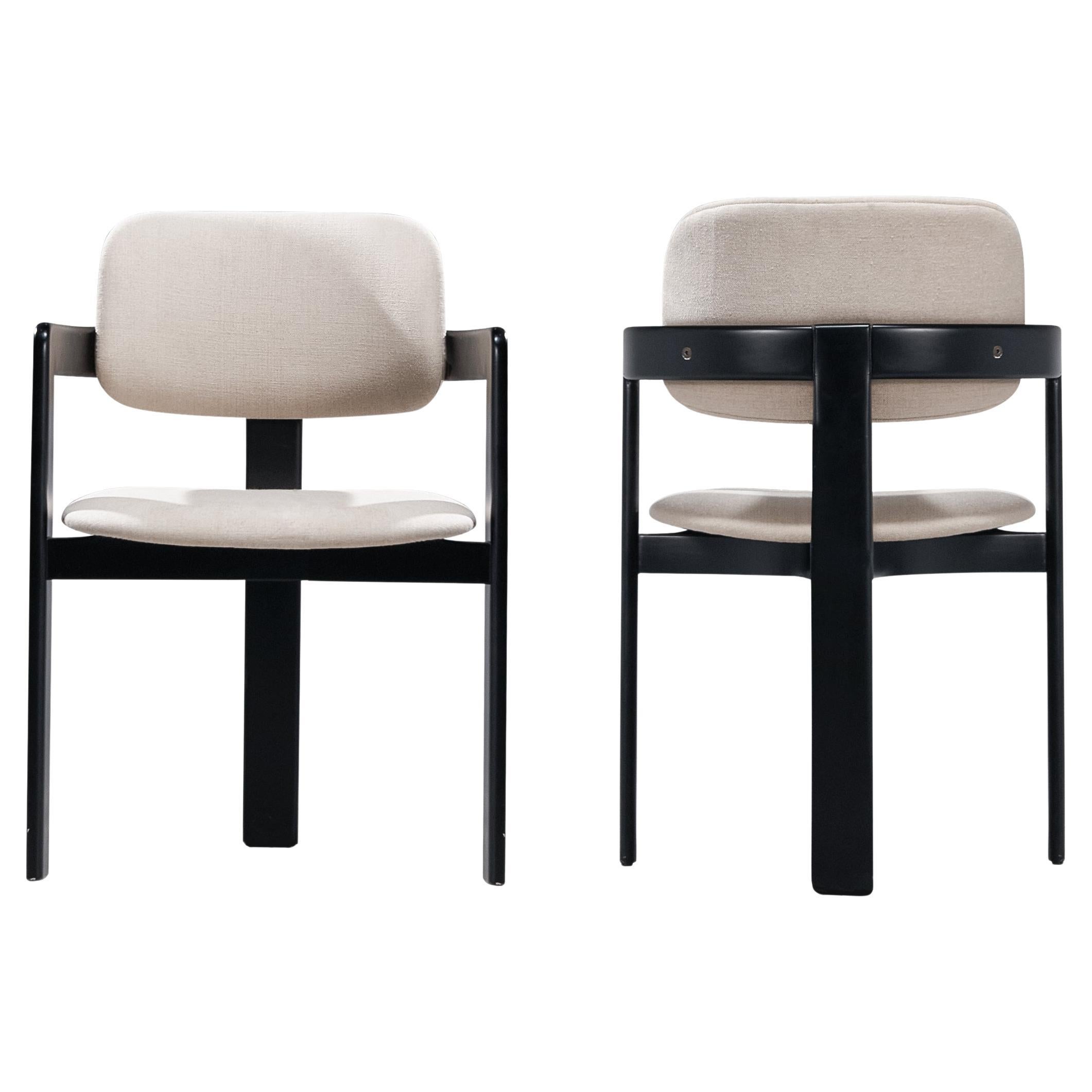 Italian Pair of Dining Chairs in Off-White Upholstery and Black Frame