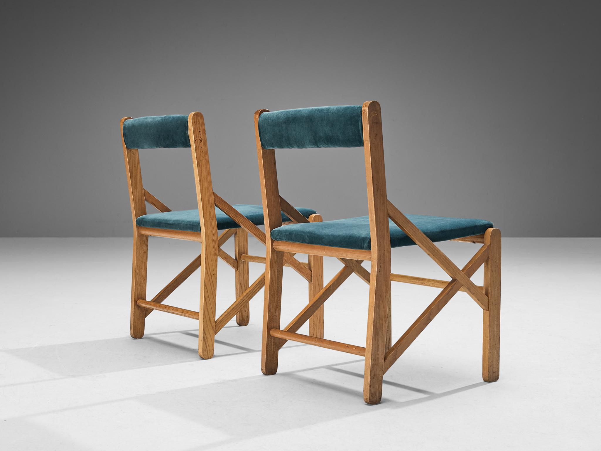 Italian Pair of Dining Chairs With Structural Frames in Oak  For Sale 3