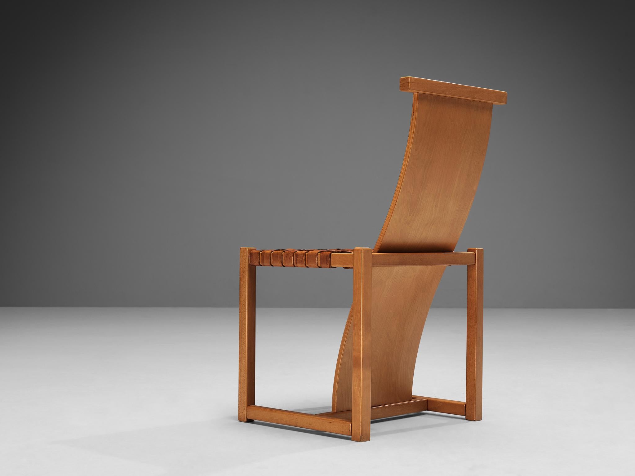 Italian Pair of Dining Chairs with Woven Leather Seats For Sale 5