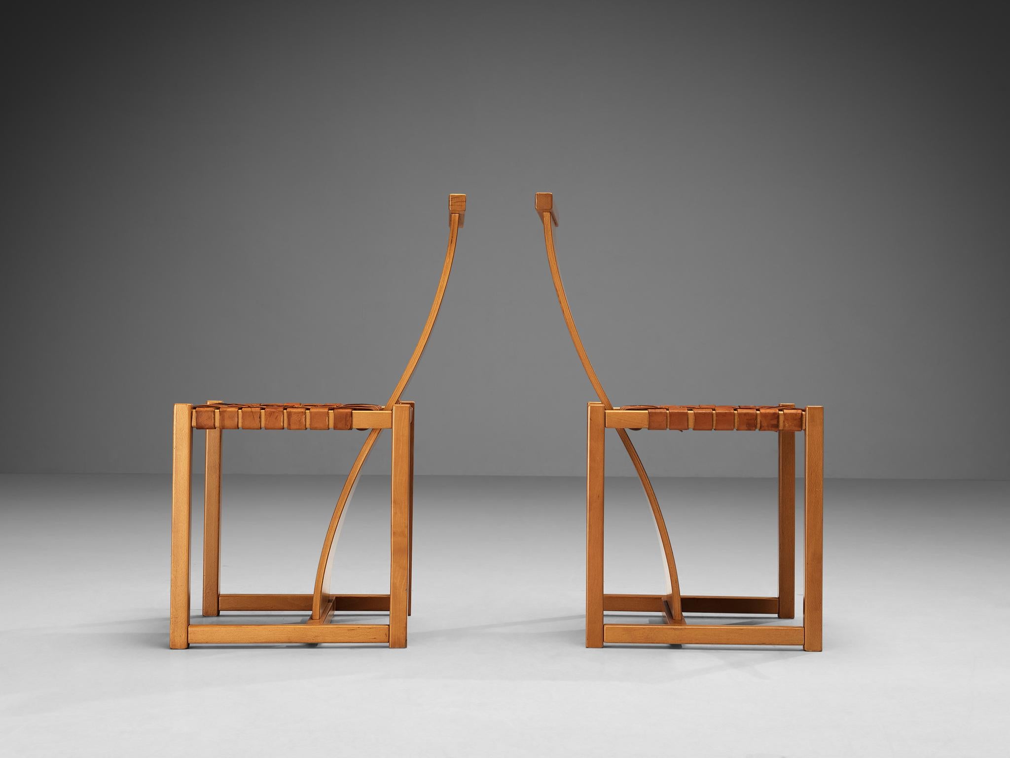 Italian Pair of Dining Chairs with Woven Leather Seats For Sale 1