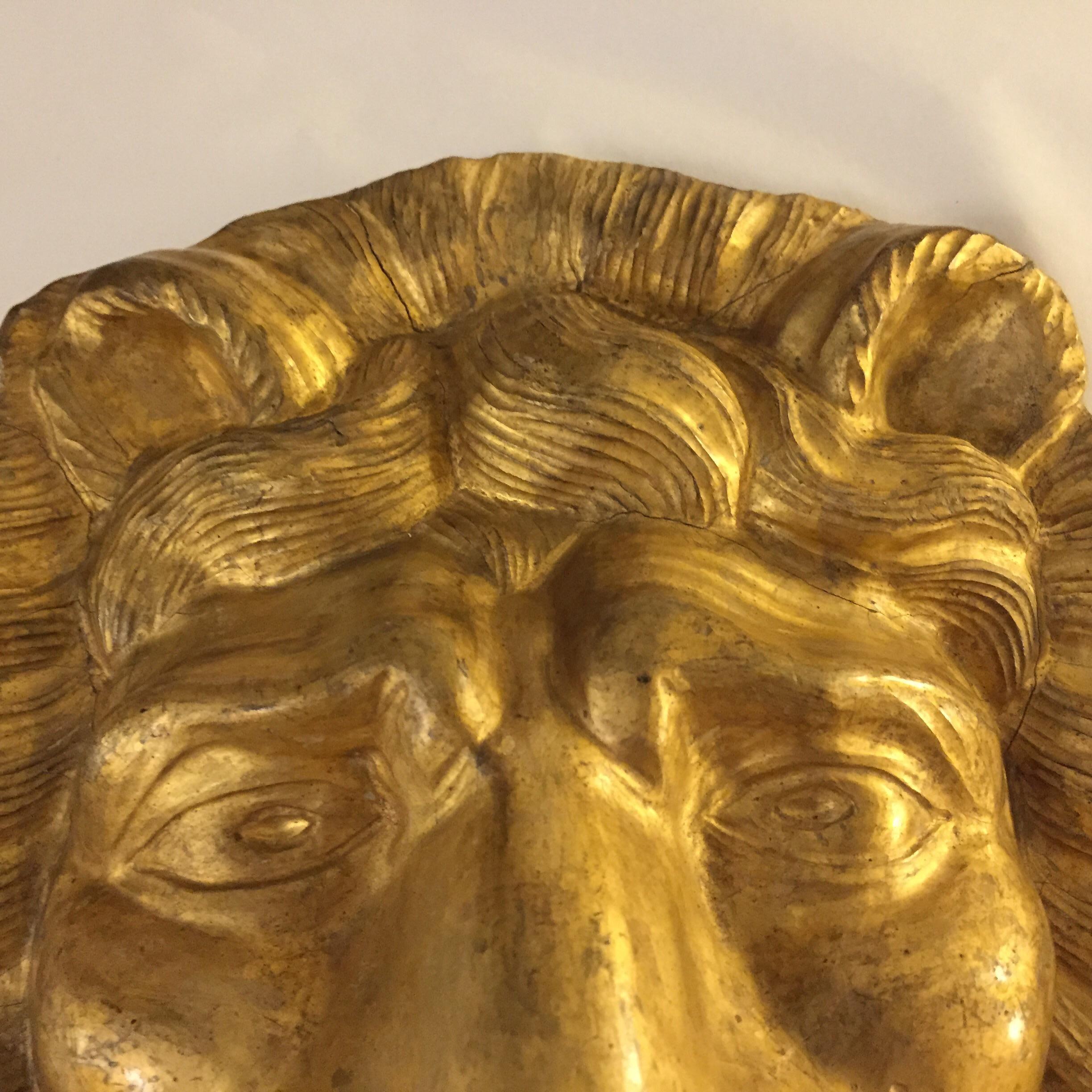 Baroque Mid-19th Century Pair of Italian Masks Gilded Lion Head Sculptures from Tuscany