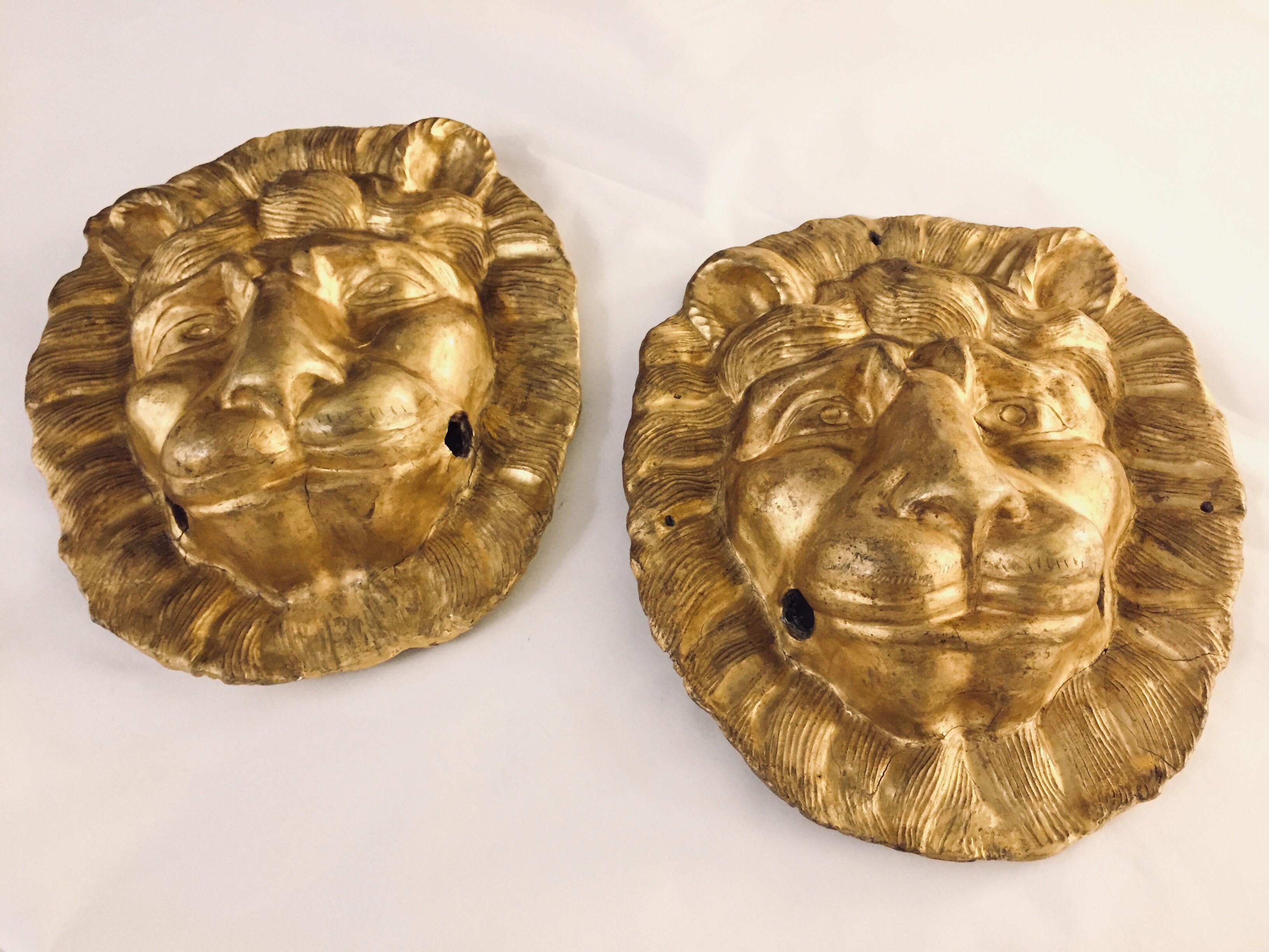Mid-19th Century Pair of Italian Masks Gilded Lion Head Sculptures from Tuscany 3