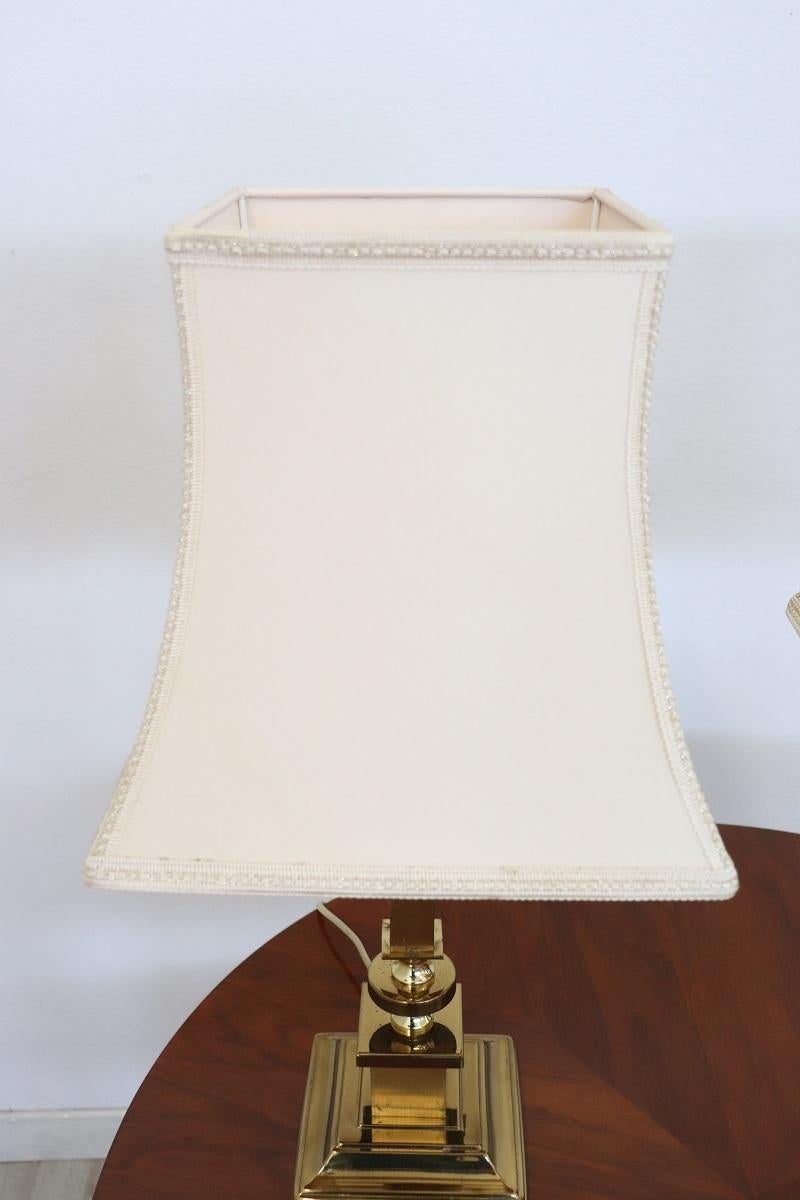 Coppia italiana di lampade da comodino dorate, anni '70 In condizioni buone in vendita a Casale Monferrato, IT