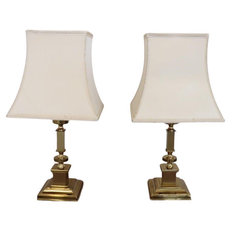 Coppia italiana di lampade da comodino dorate, anni '70 in vendita