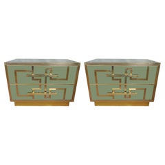 Paire italienne de tables de chevet vertes, en bois de bouleau massif et laiton, années 1950 Disponible