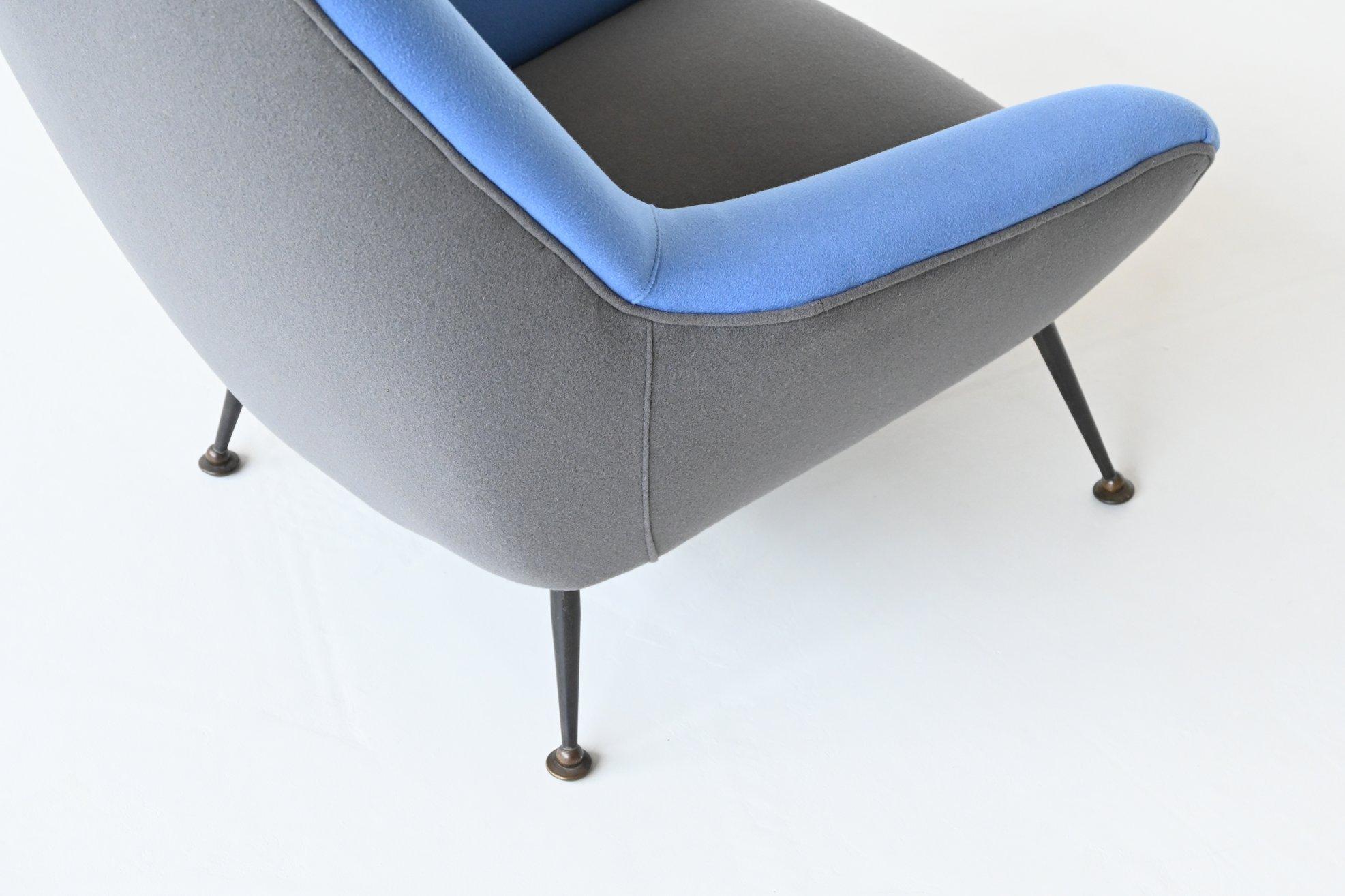 Italian Pair of Lounge Chairs in Blue and Grey Felt Wool, Italy 1950 10