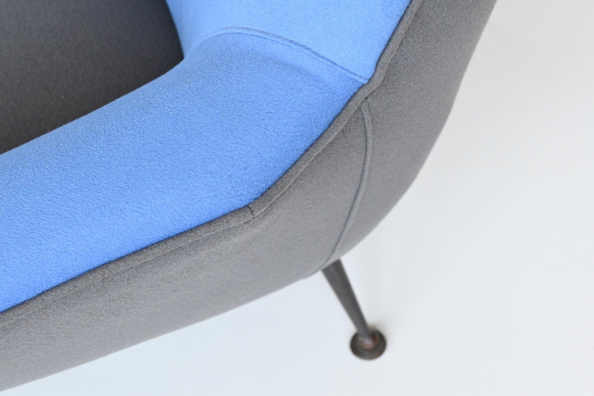 Italian Pair of Lounge Chairs in Blue and Grey Felt Wool, Italy 1950 11