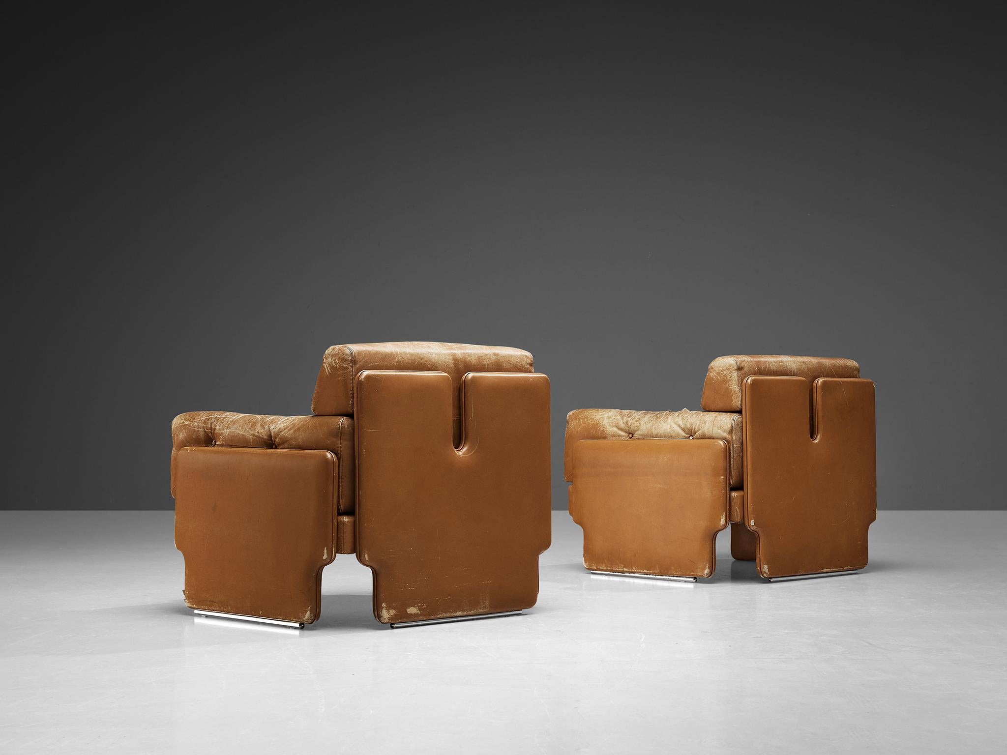 Italian Pair of Lounge Chairs in Cognac Leather  For Sale 1