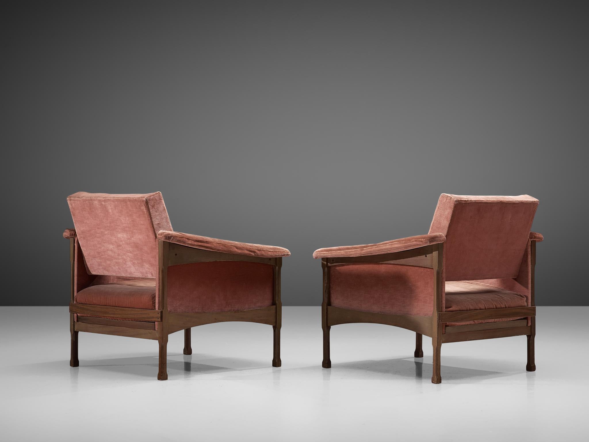 Italian Pair of Lounge Chairs in Pink Velvet In Good Condition In Waalwijk, NL