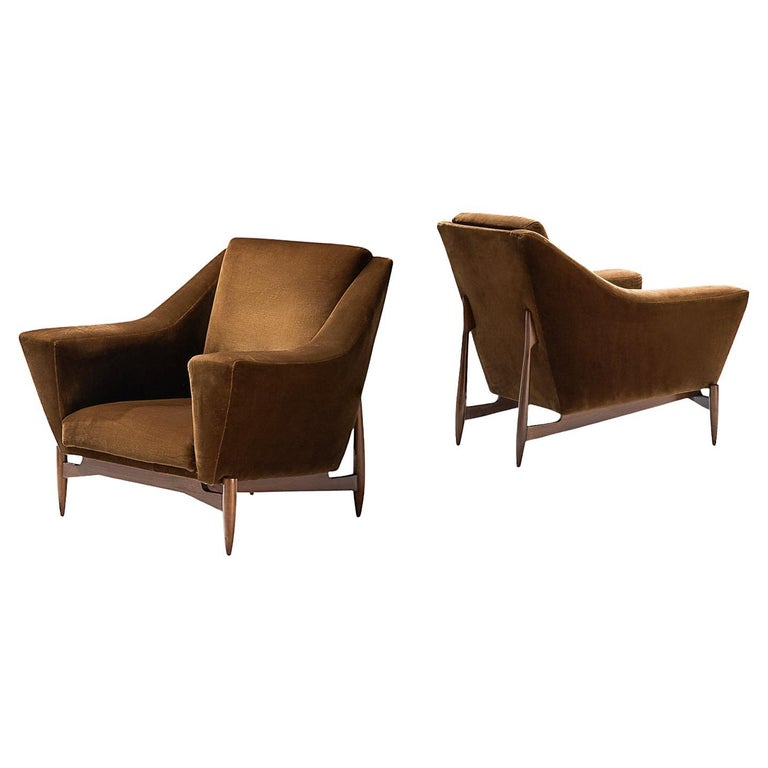 Italian Pair of Lounge Chairs With Exposed Wooden Frame in Brown Velvet
