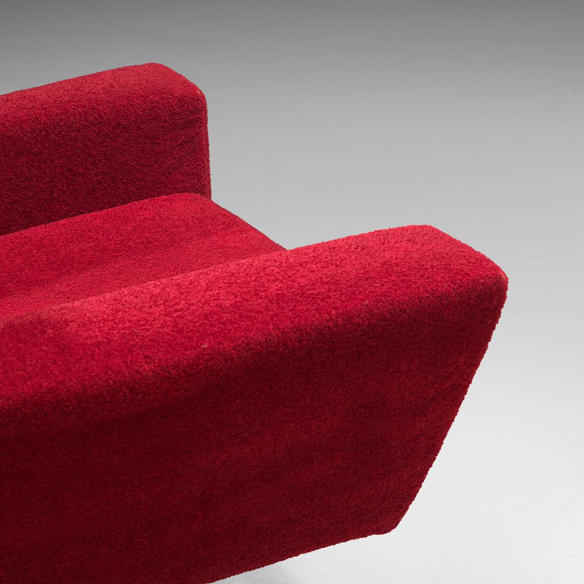 Studio APA für Lenzi: Paar Loungesessel mit roter Polsterung (Mitte des 20. Jahrhunderts)